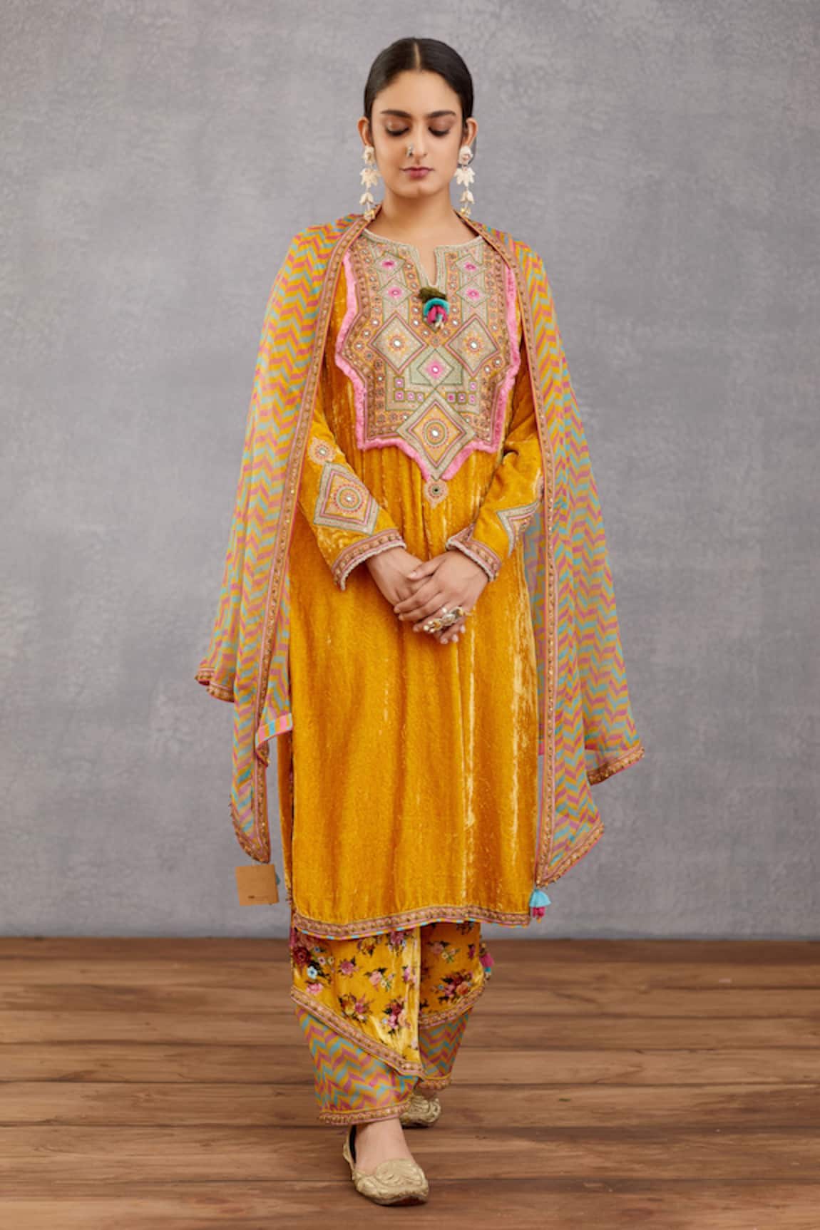 Torani Sunehra Zeenat Kurta Set 