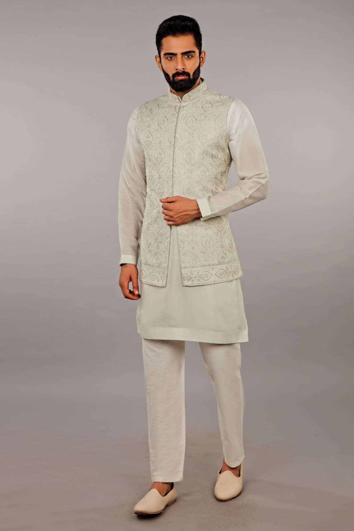 Vanshik Embroidered Bundi & Kurta Set