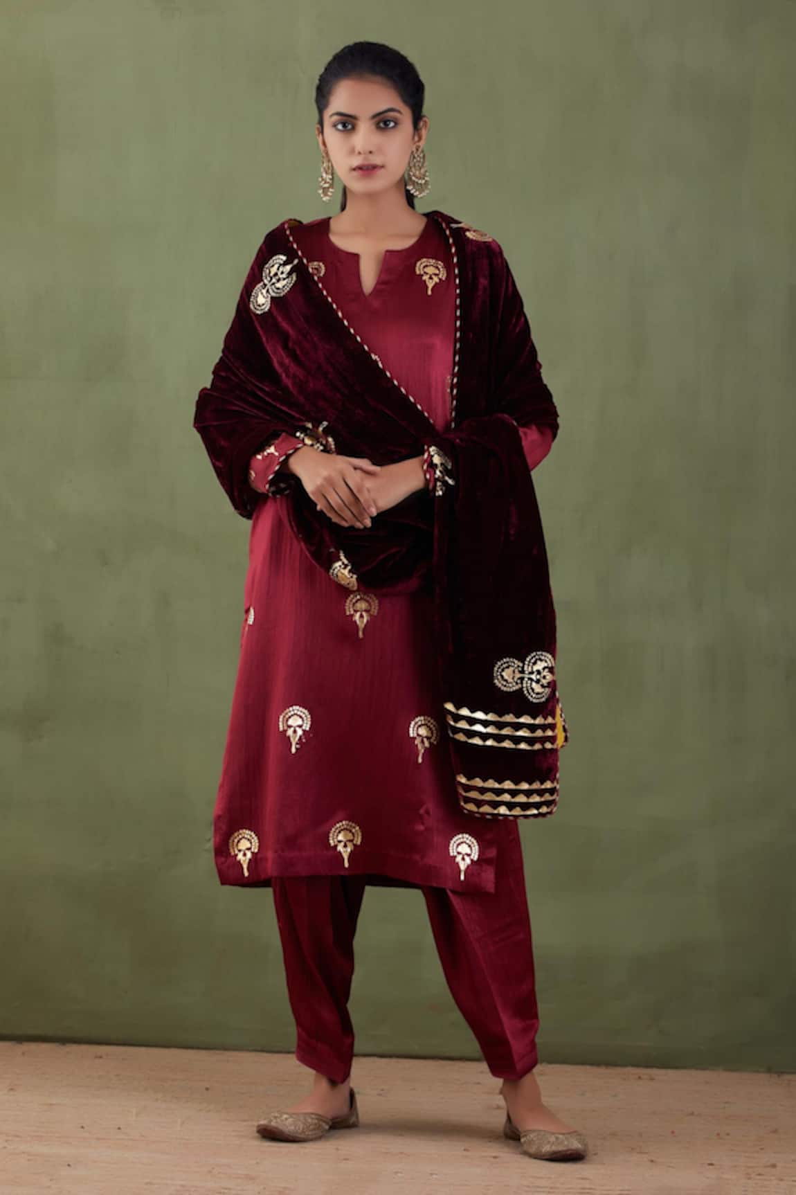 Abbaran Foil Print Kurta Set 