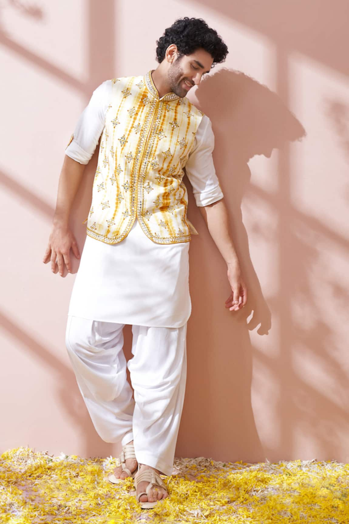 Kora By Nilesh Mitesh Tie Dye Print Bundi With Kurta Set