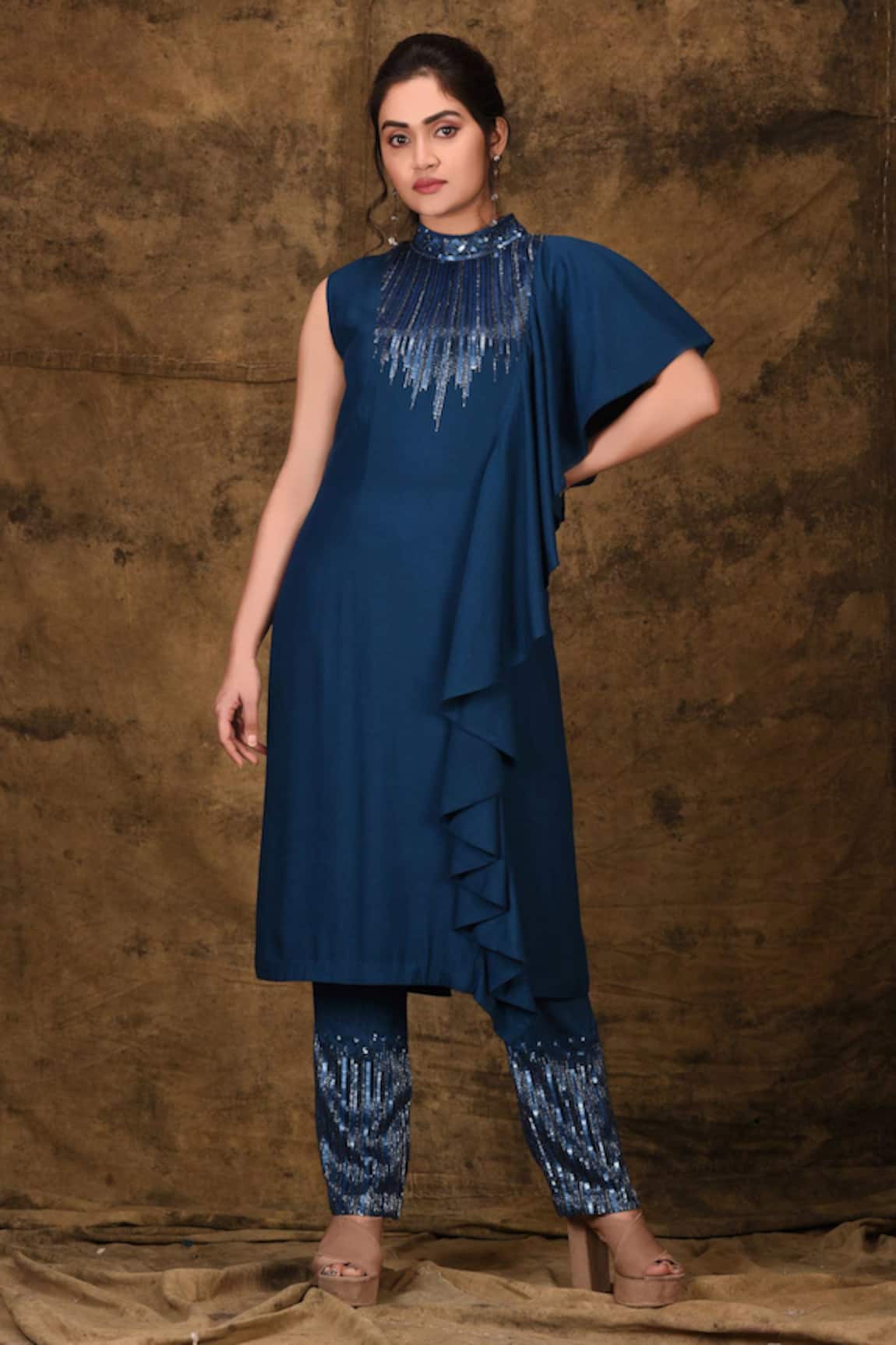 Aariyana Couture Embroidered Kurta with Pants 