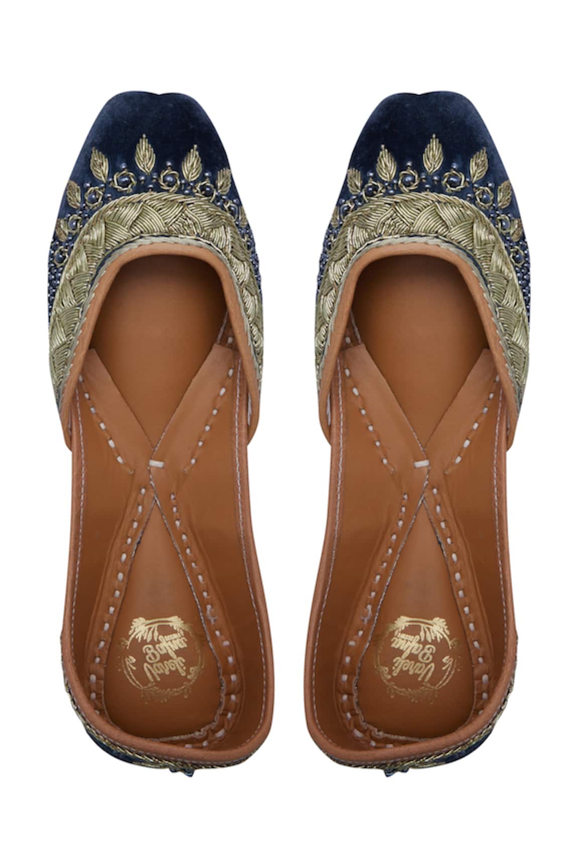 Vareli Bafna Zardozi Pearl Embroidered Juttis