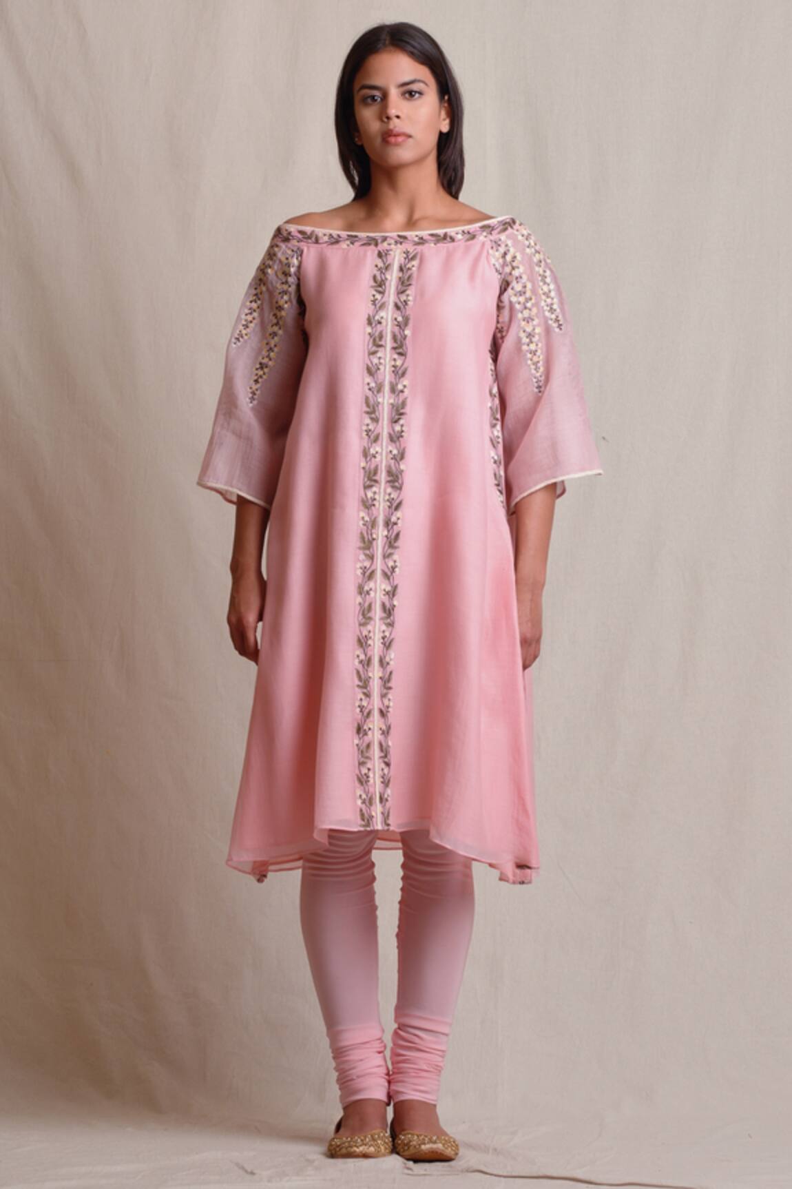 Sue Mue Embroidered kurta set