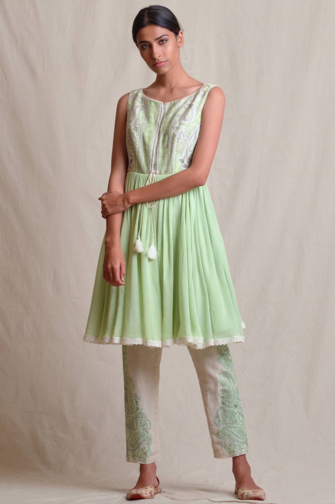 Sue Mue Linen embroidered kurta set