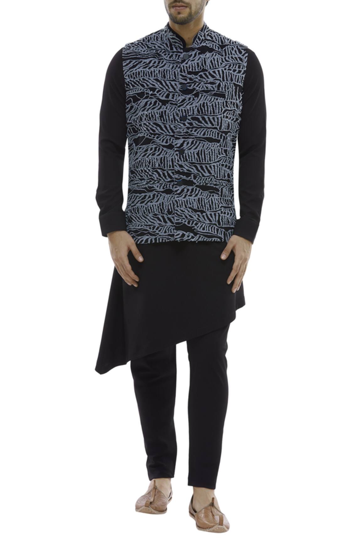 Nautanky Embroidered Bundi Kurta Set 