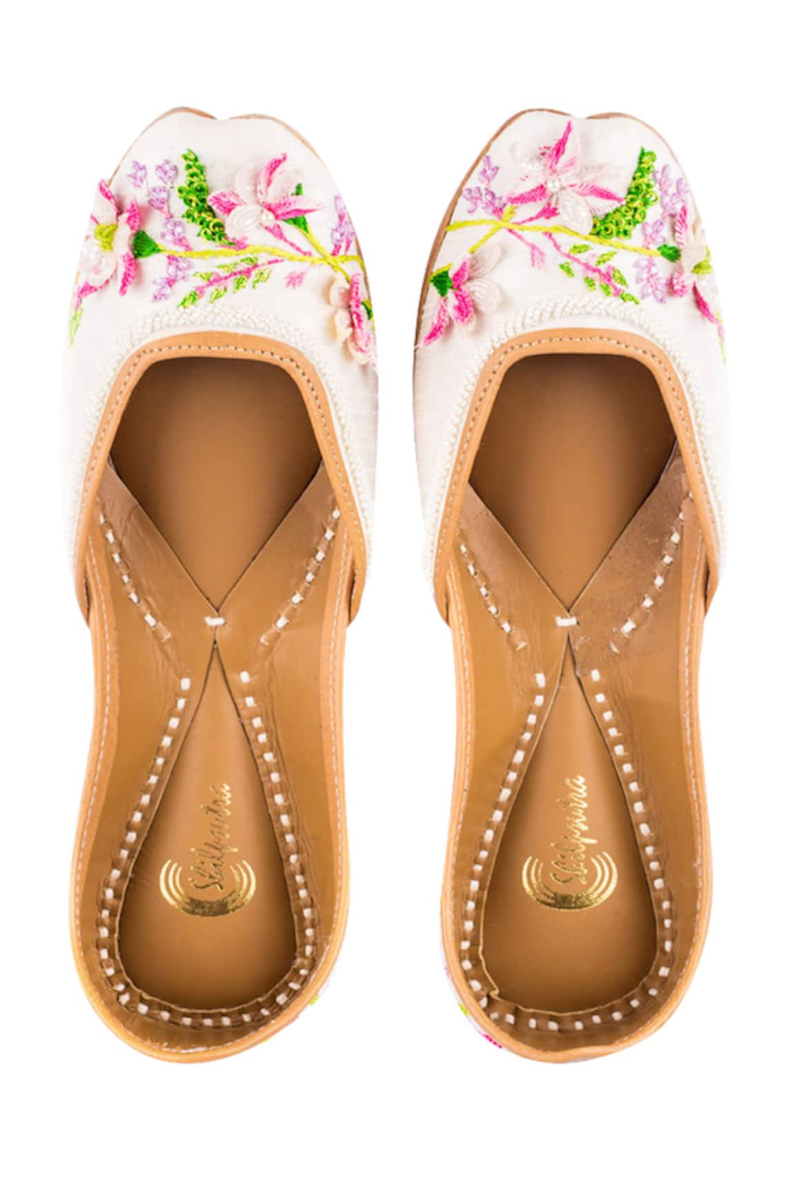 Shilpsutra Embroidered Silk Juttis