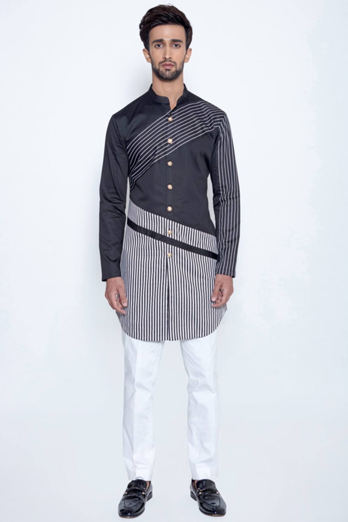 Arjuun Kilachand Striped Kurta