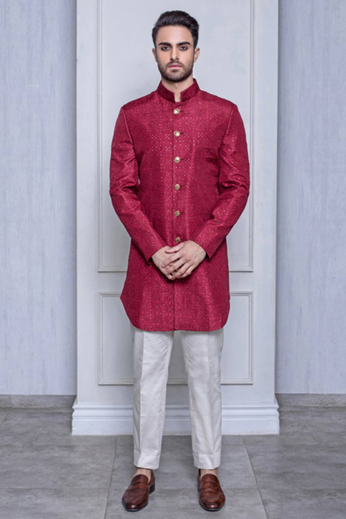 Arjuun Kilachand Embroidered Sherwani