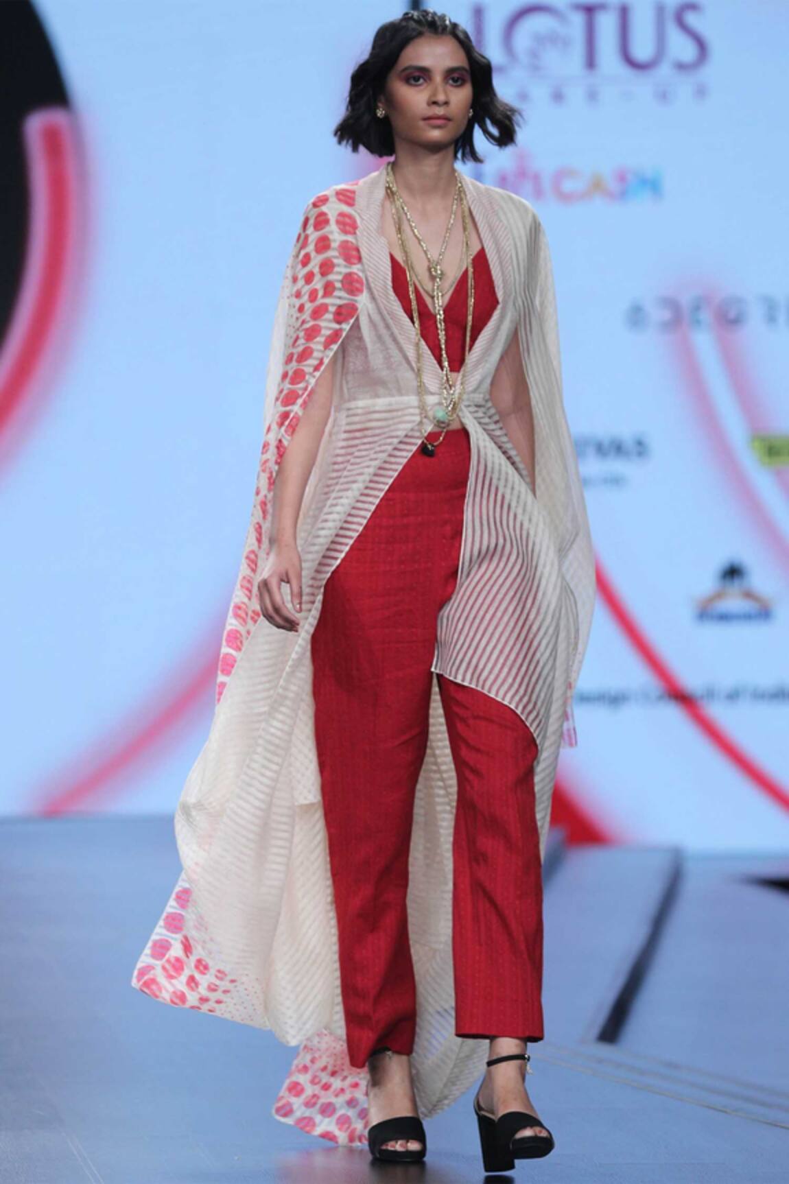 NIDHIKA SHEKHAR Printed Jacket with Pant Set