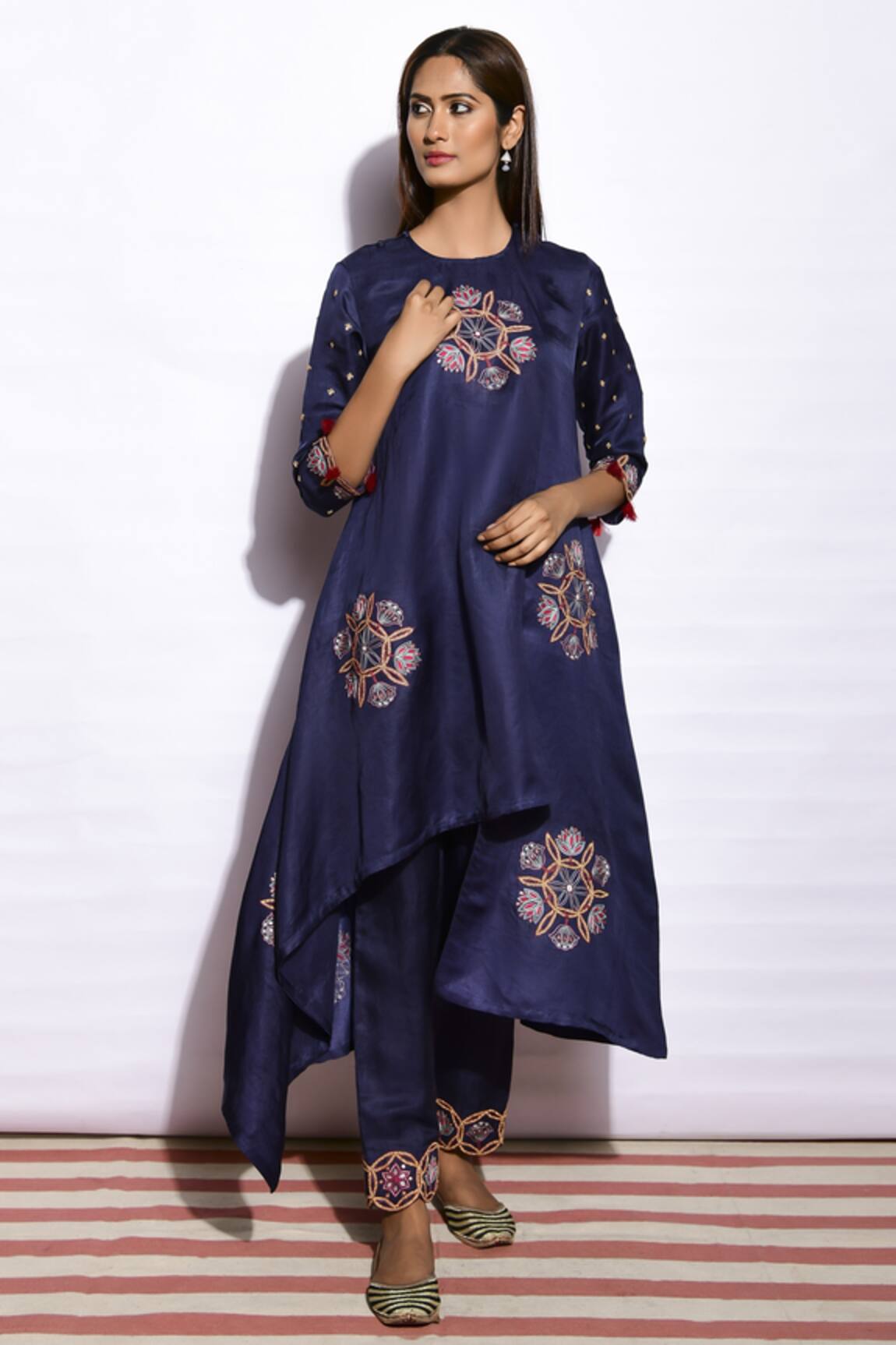 Swati Vijaivargie Embroidered Asymmetric Kurta Set