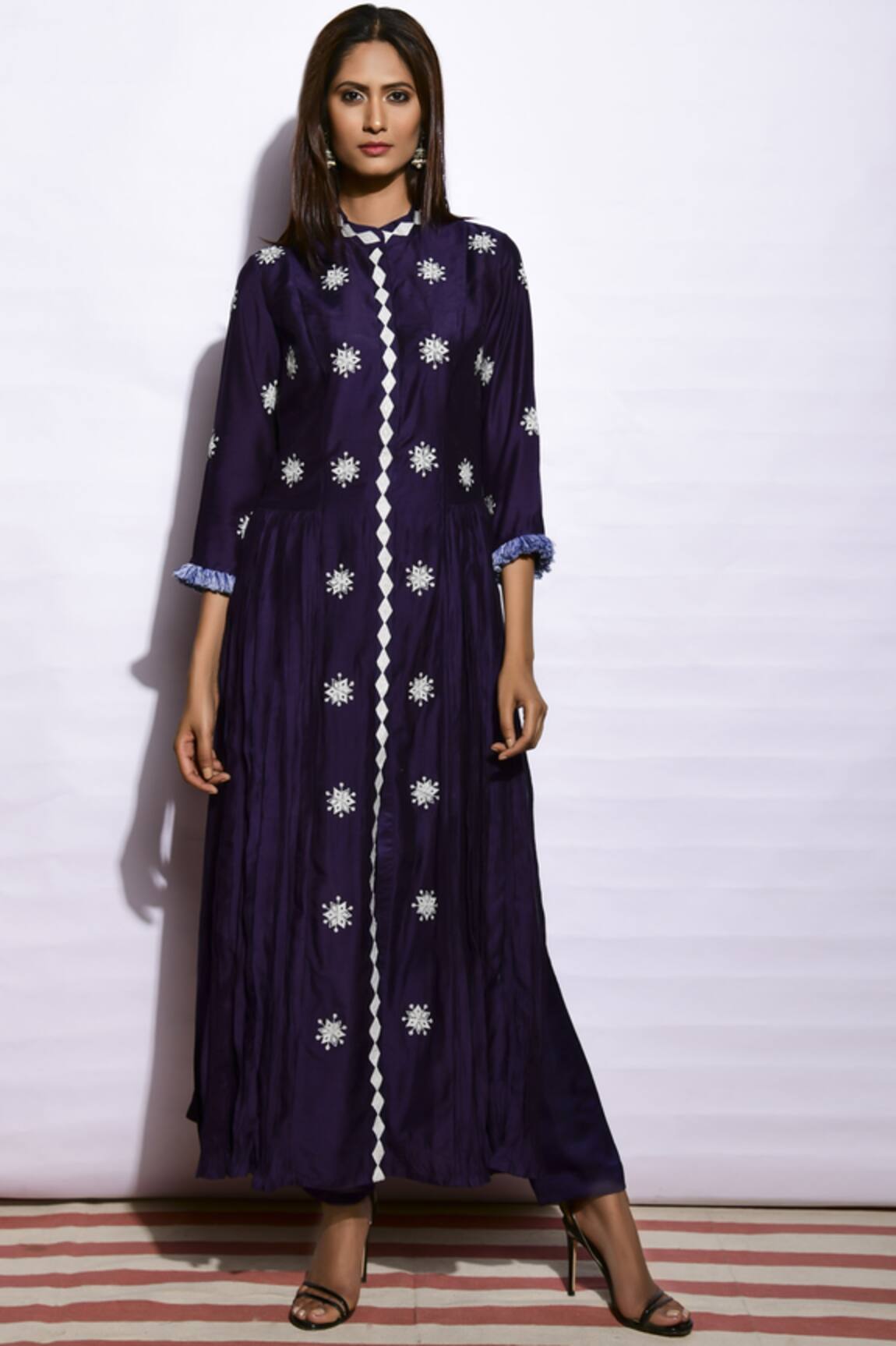 Swati Vijaivargie Embroidered Kurta Set