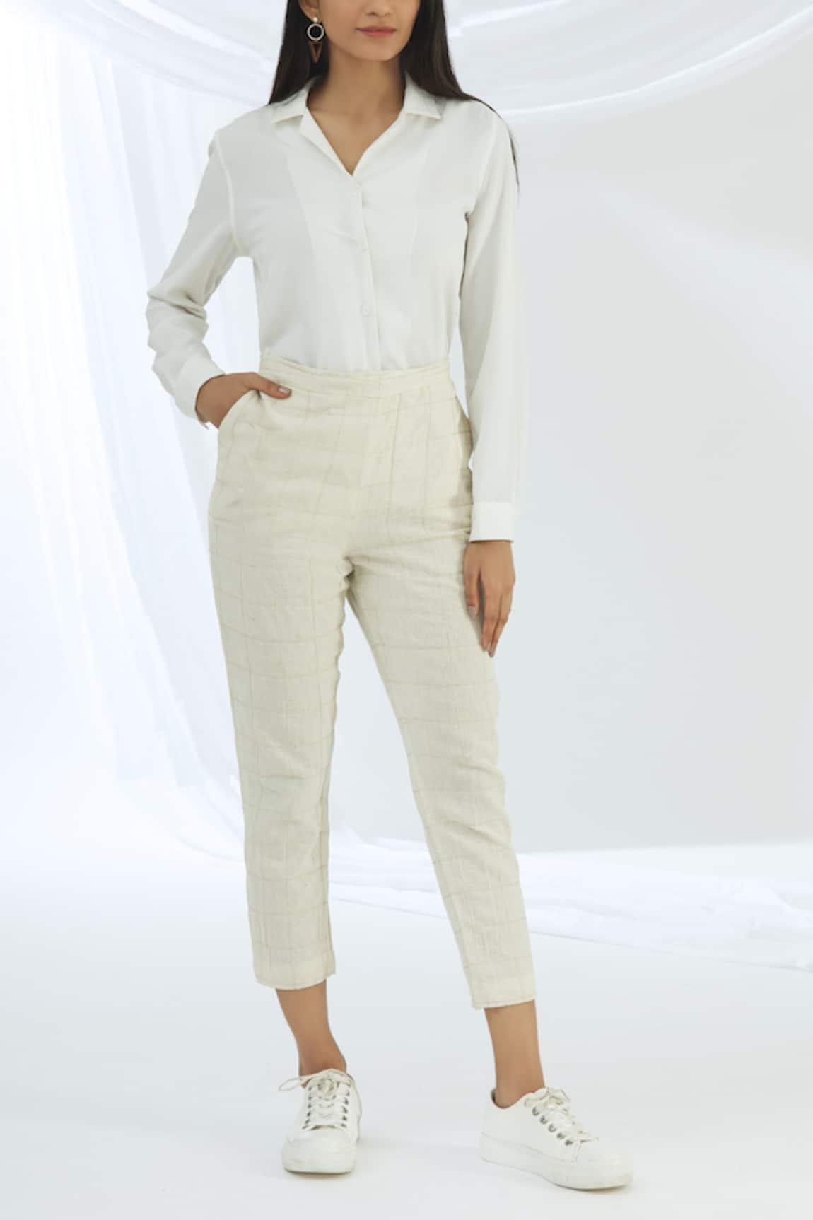 Buy Marks  Spencer Women White Slim Fit Solid Cropped Trousers  Trousers  for Women 2023963  Myntra