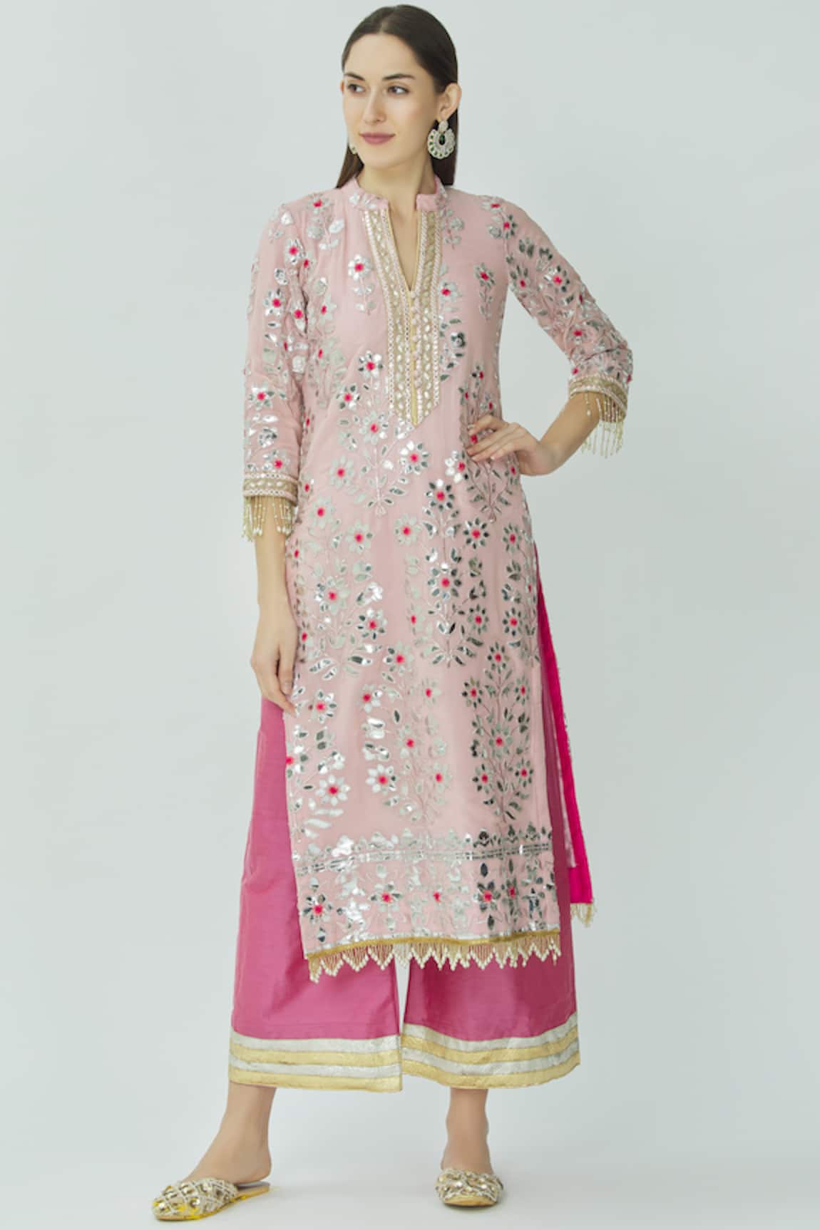 Kunwarani Ritu Embellished Kurta Set