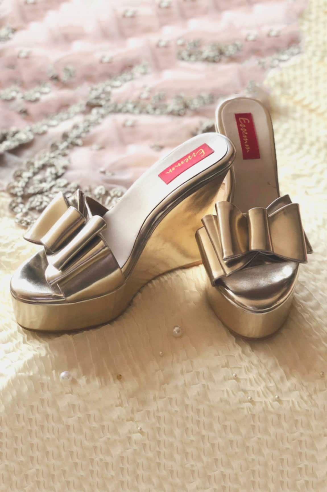 Essemm Metallic Bow Wedges