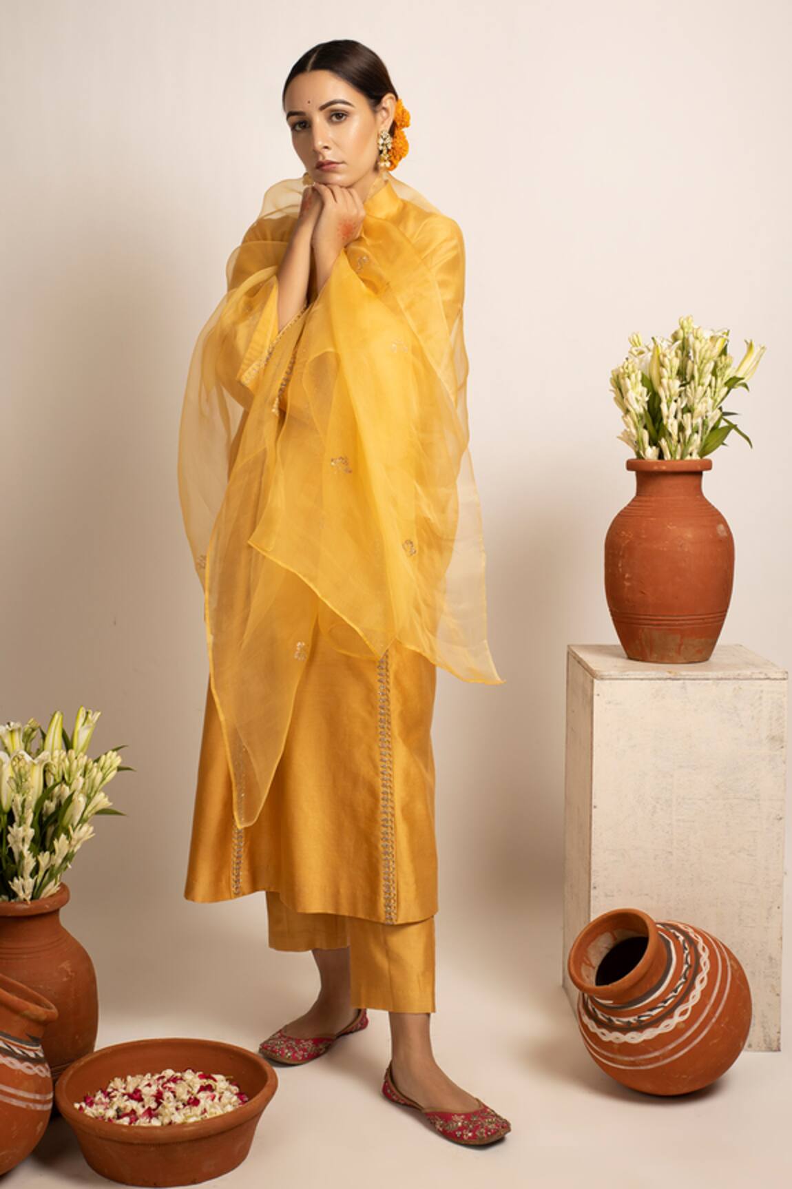 Rashi Jain Rehmat Chanderi Kurta Set