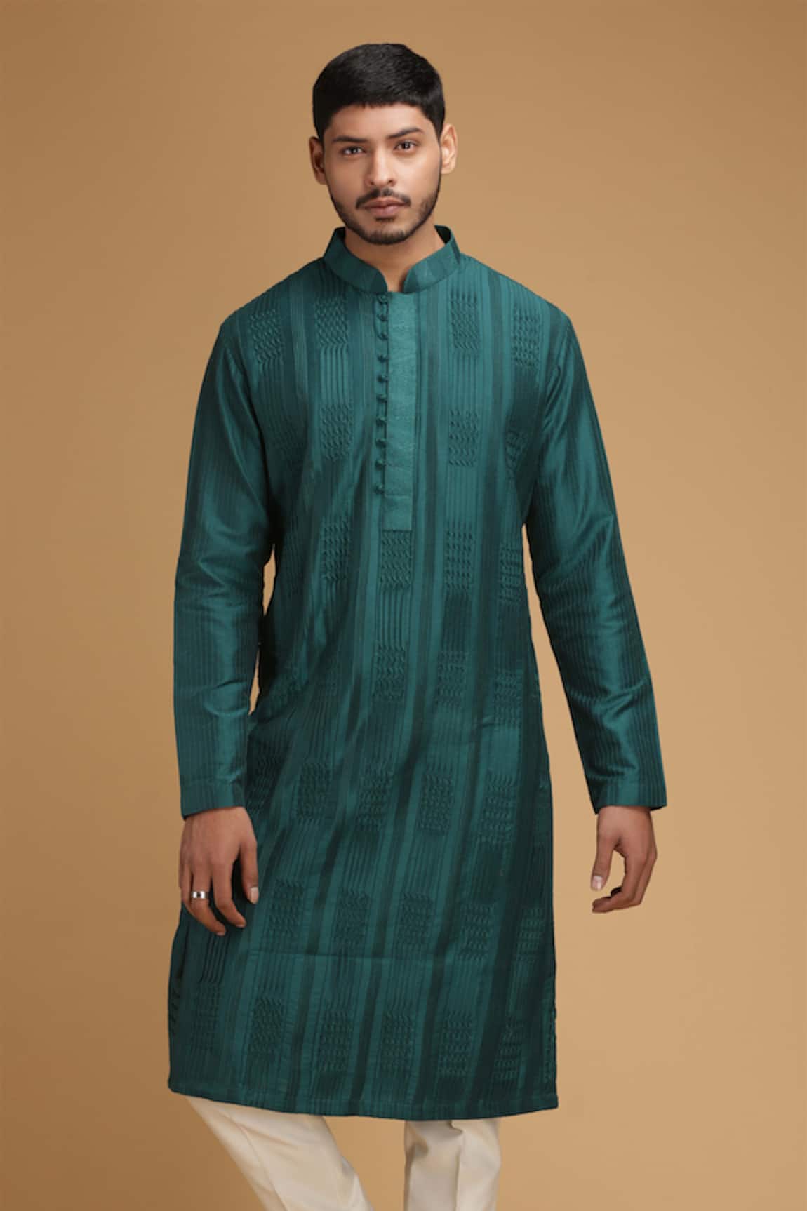 Chatenya Mittal Embroidered Kurta & Pant Set 