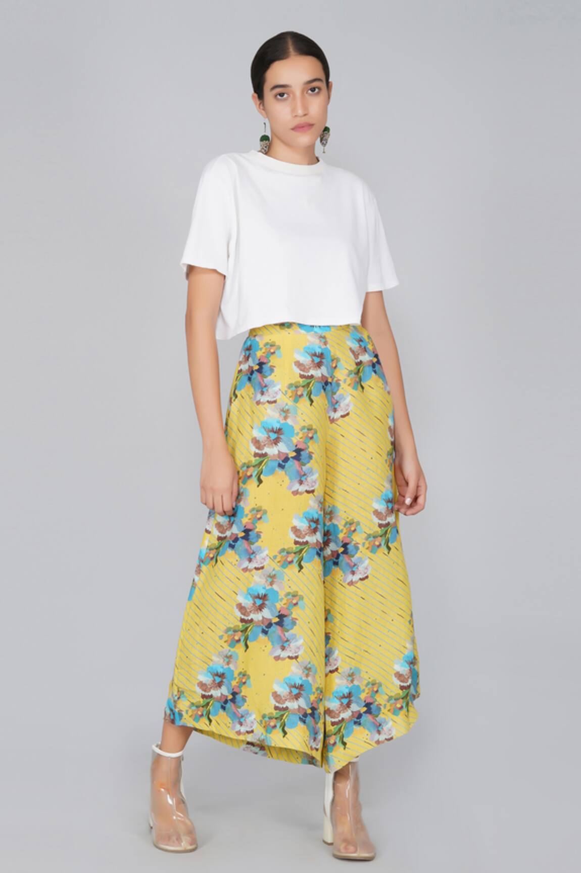 Yavi Linen Floral Print Palazzo