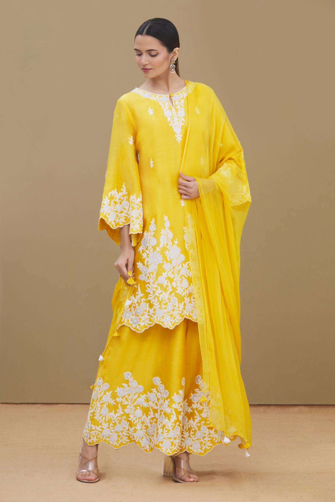 Surabhi Arya Chanderi Embroidered Kurta Set 