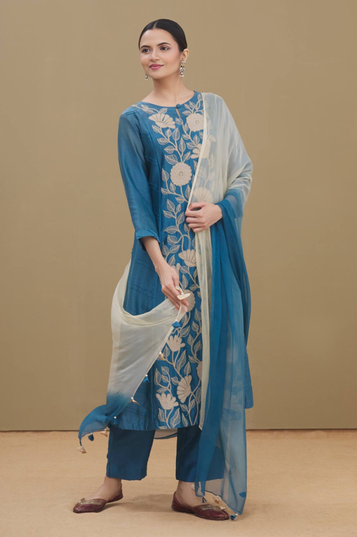 Surabhi Arya Chanderi Kurta Set