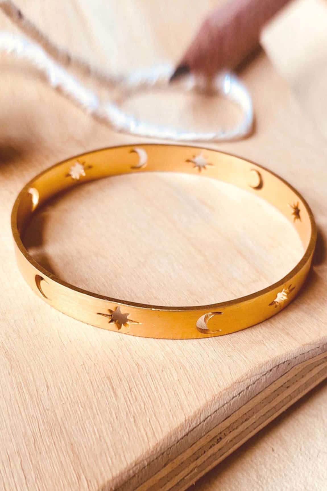 Zariin Cutout Bracelet Cuff Single Pc