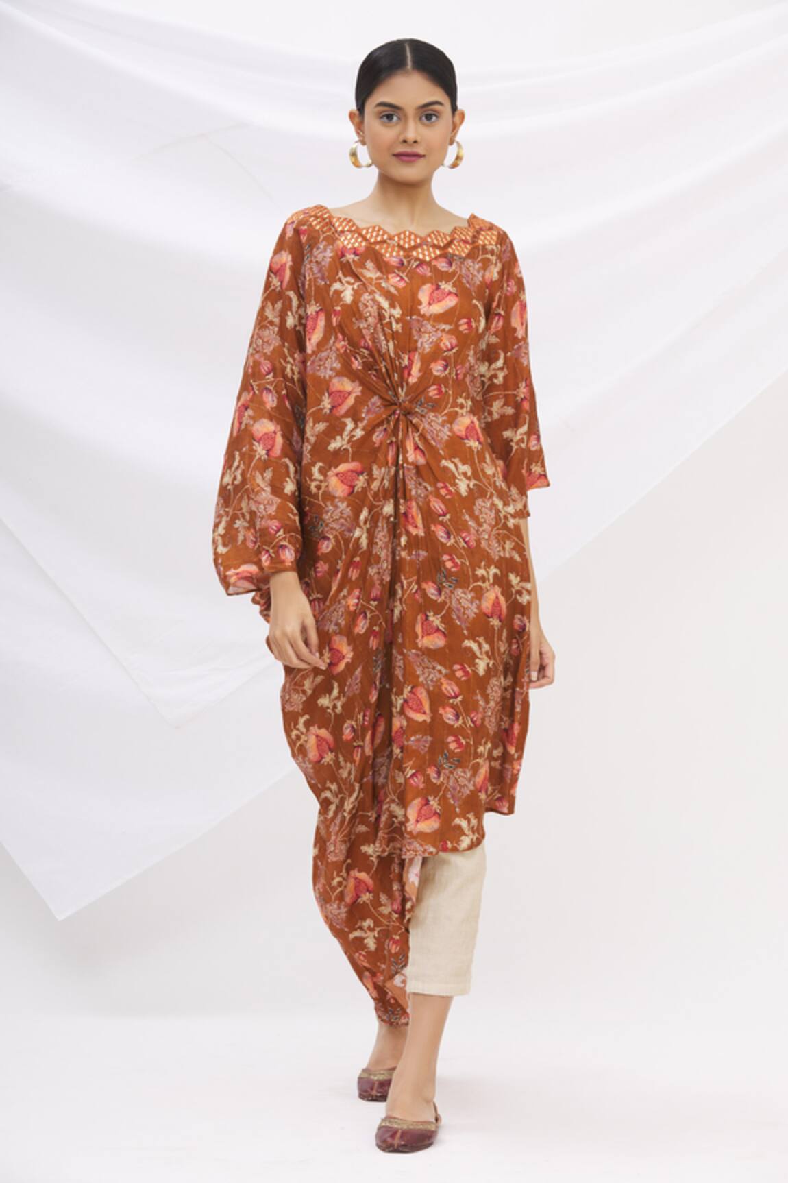 17:17 By Simmi Saboo Printed Knotted Kurta 