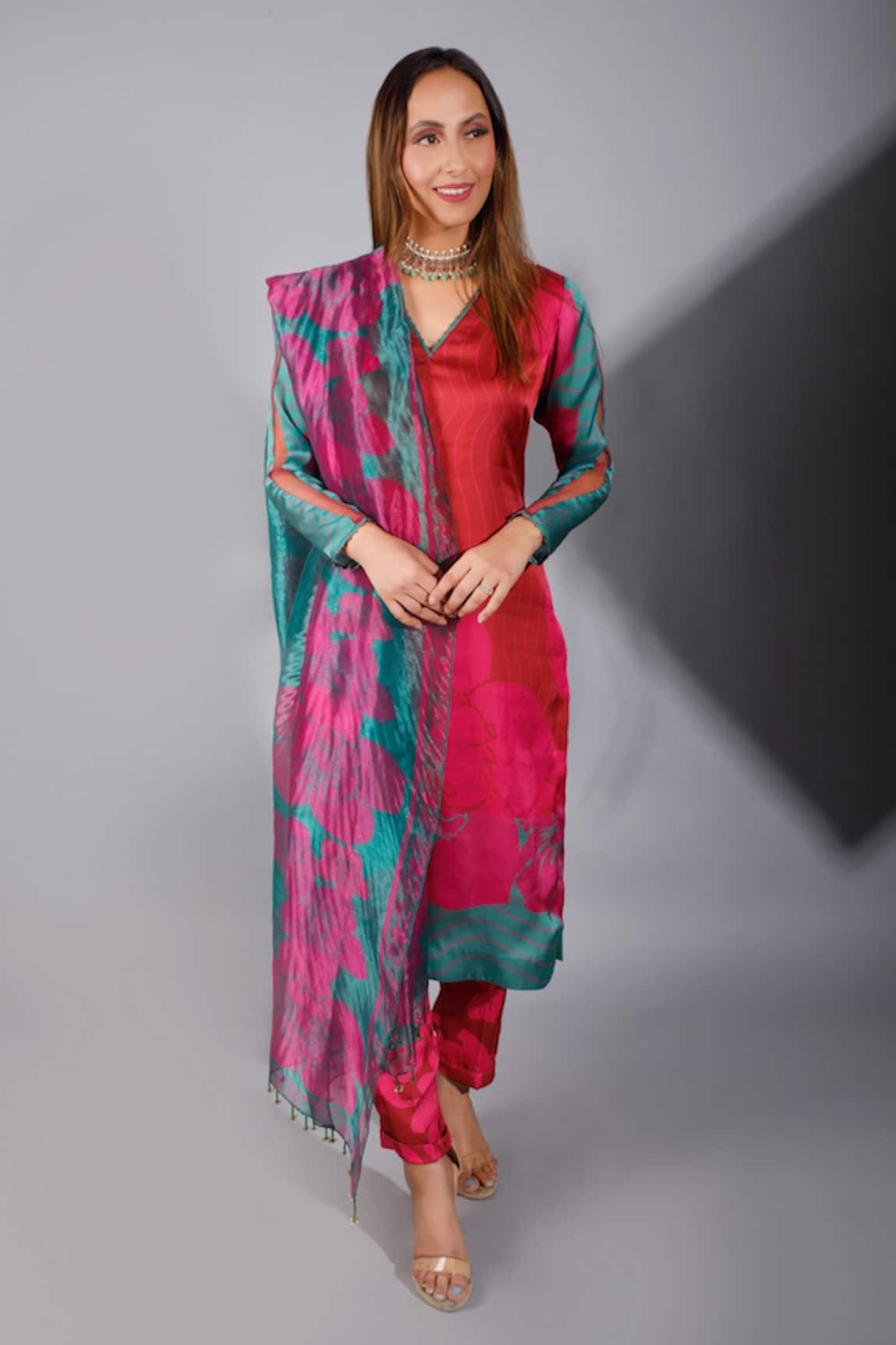 Show Shaa Silk Printed Kurta Set