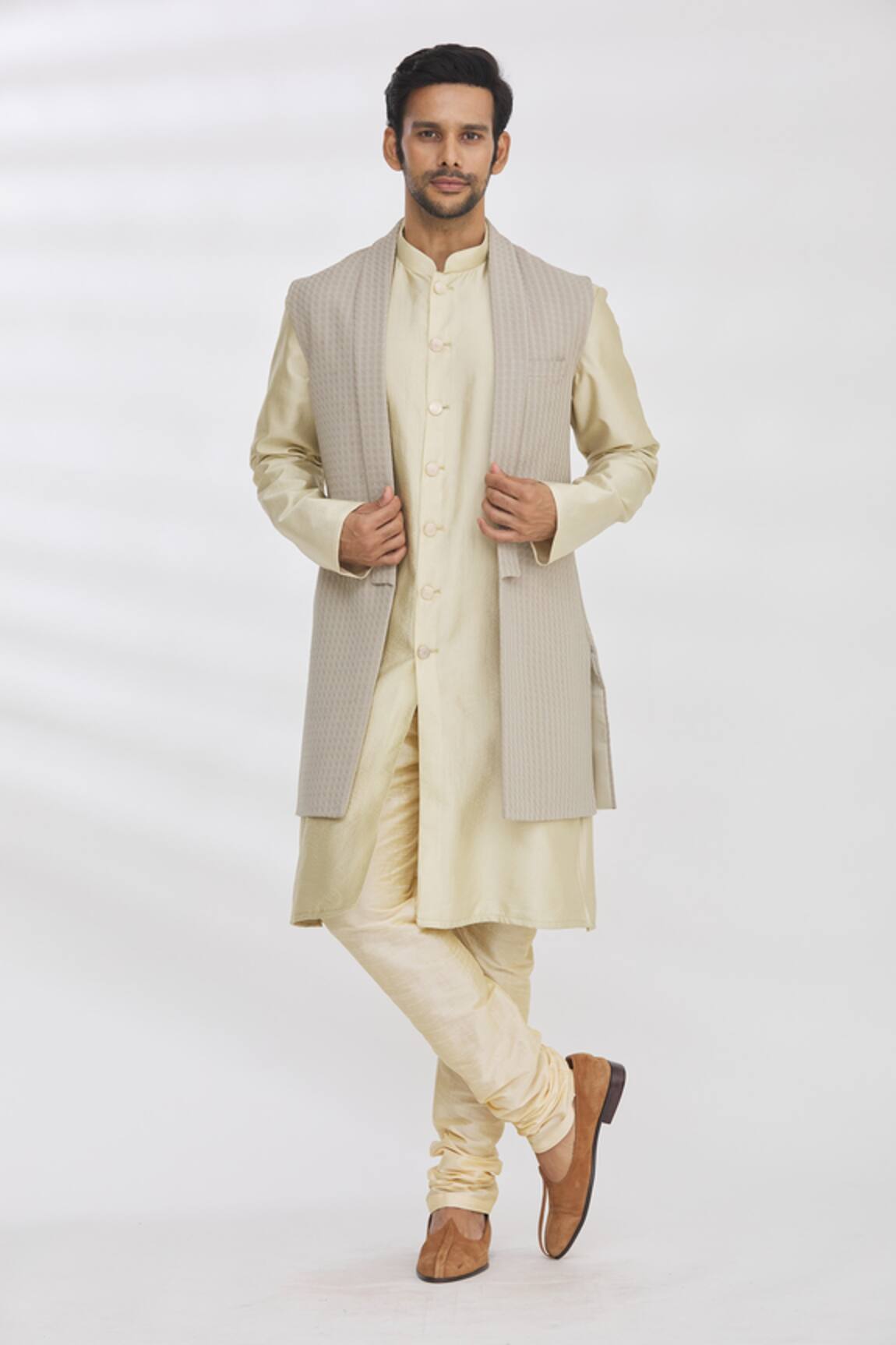 RNG Safawala Embroidered Jacket & Kurta Set 