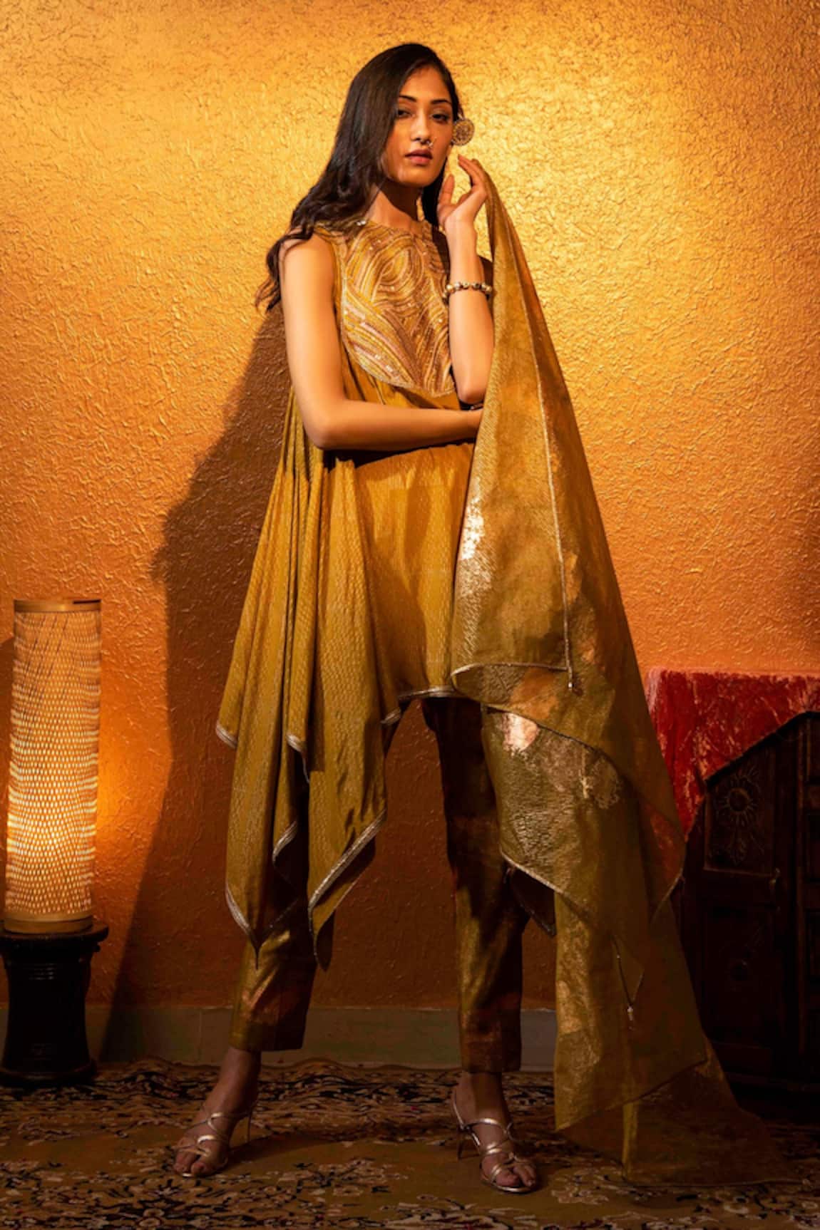 Moledro Silk Chanderi Kurta Set 