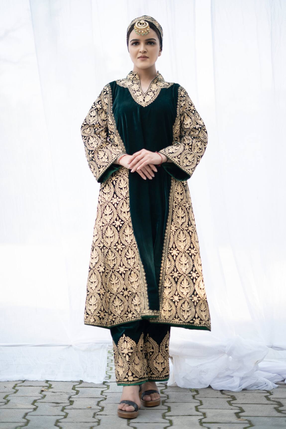 Daljit Sudan Velvet Embroidered Kurta & Pant Set 