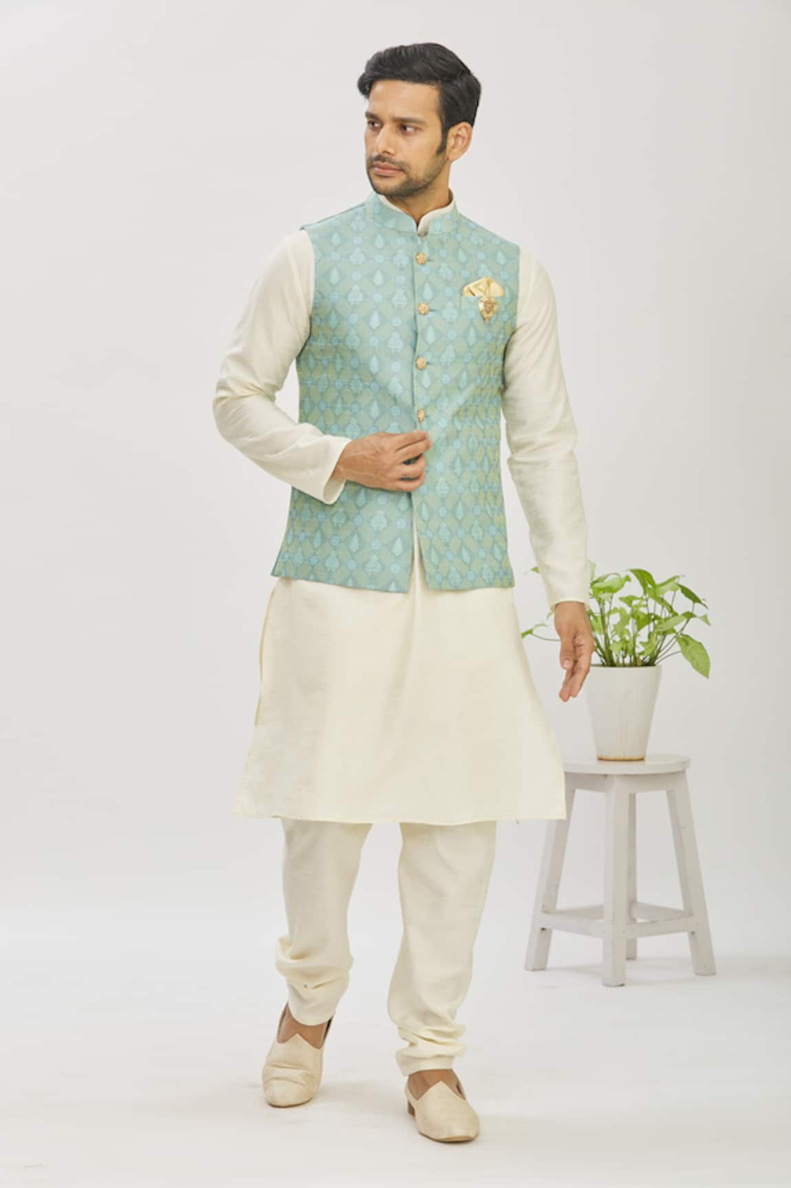 Arihant Rai Sinha Floral Woven Bundi & Kurta Set