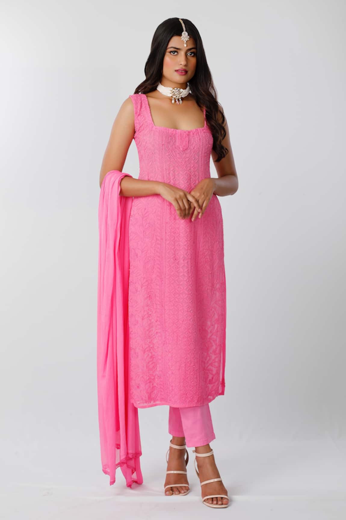 LABEL AISHWARYRIKA Chikankari Sleeveless Kurta Set 