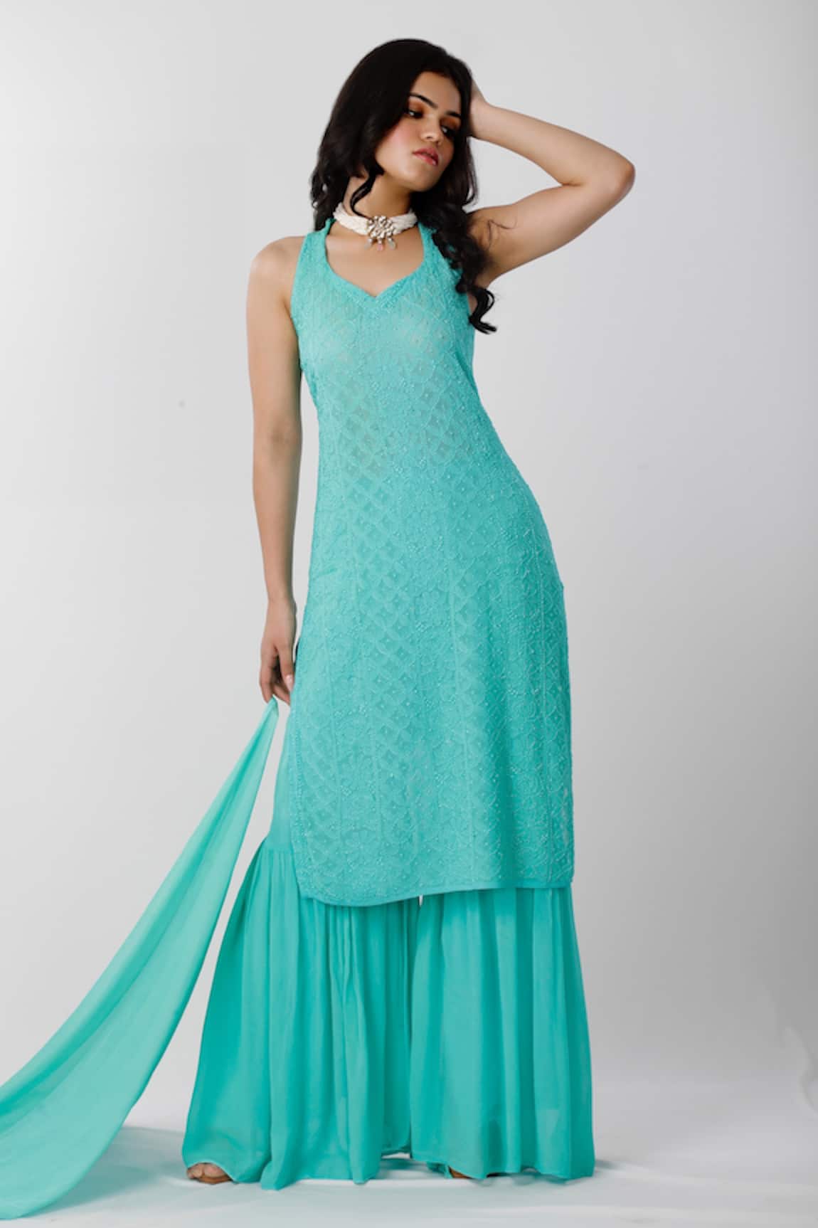 LABEL AISHWARYRIKA Chikankari Sleeveless Kurta 