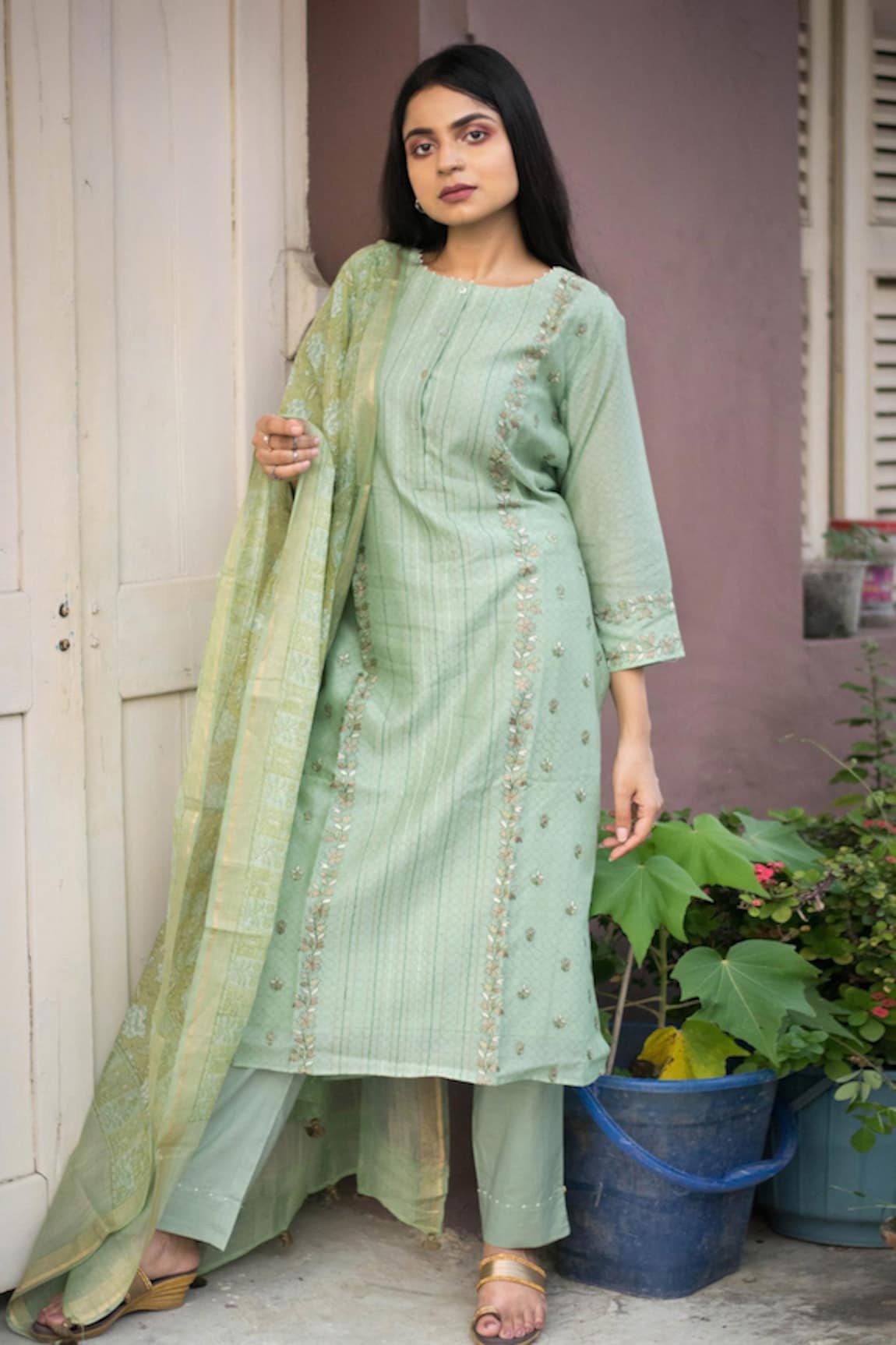 Turaja Chanderi Resham Work Kurta Set