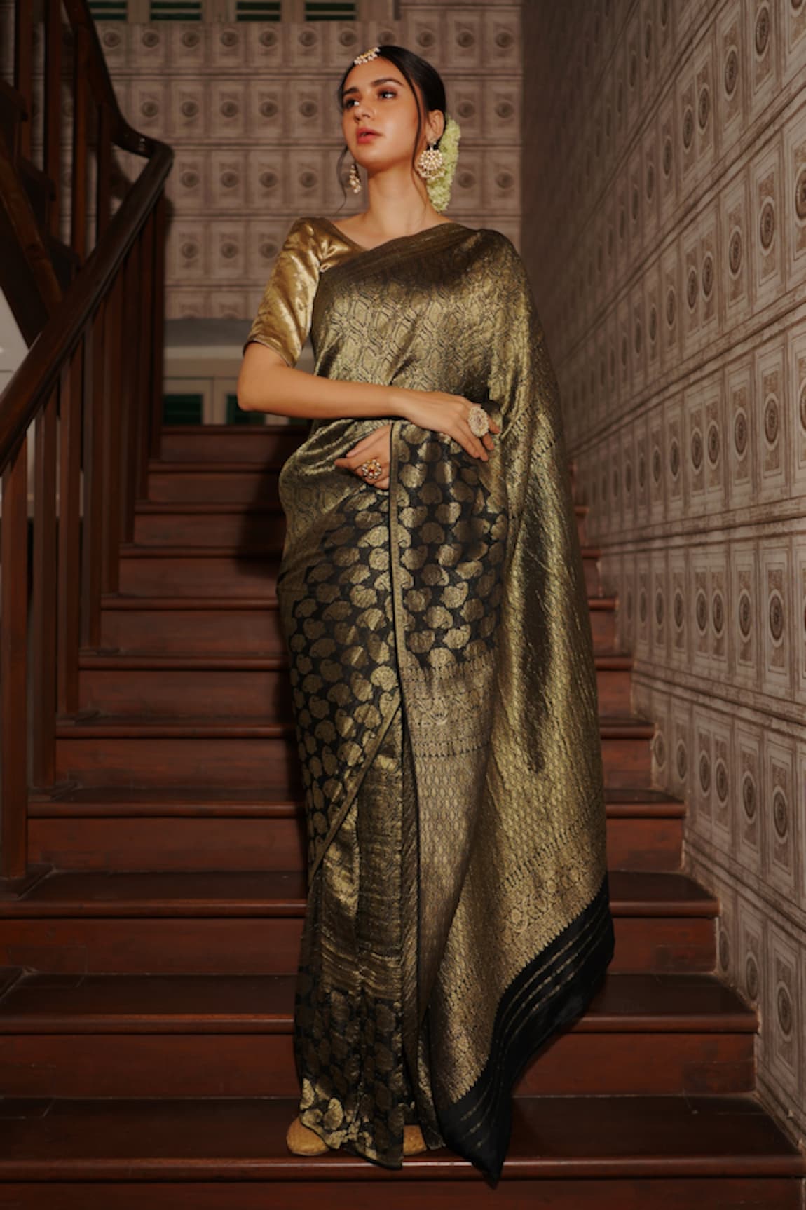 Turaja Paisley Zari Brocade Saree With Running Blouse