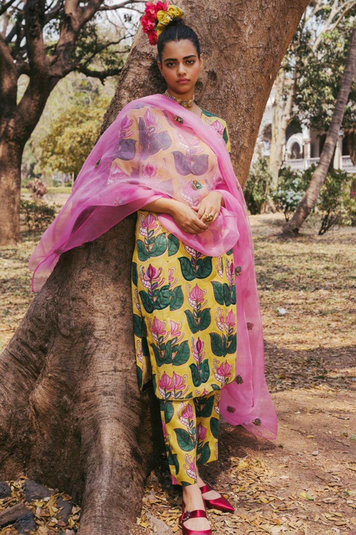 Jodi Jeypore Organza Hand Embroidered Dupatta 