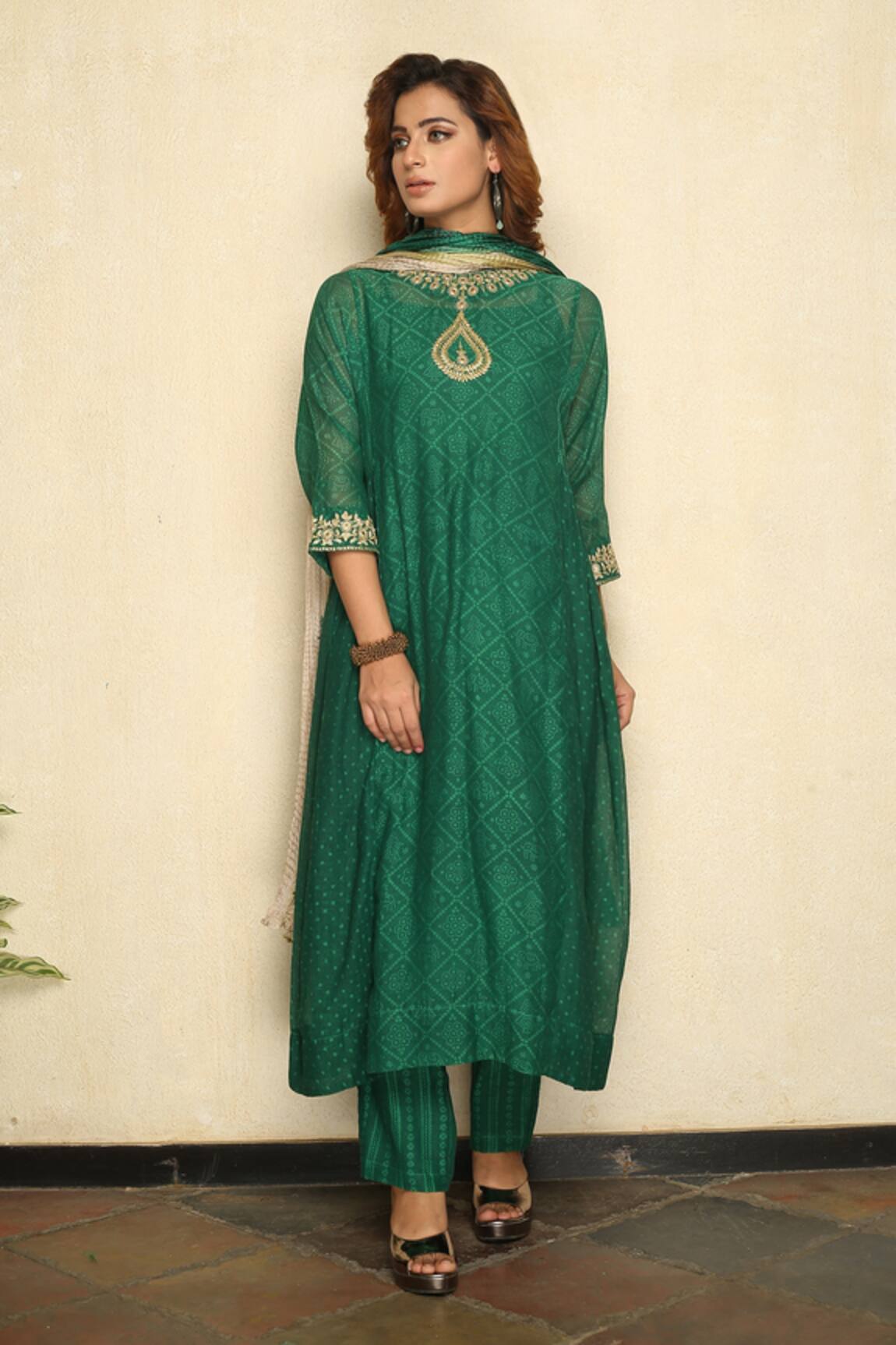 Falguni.Foram Chanderi Silk Kurta Pant Set 