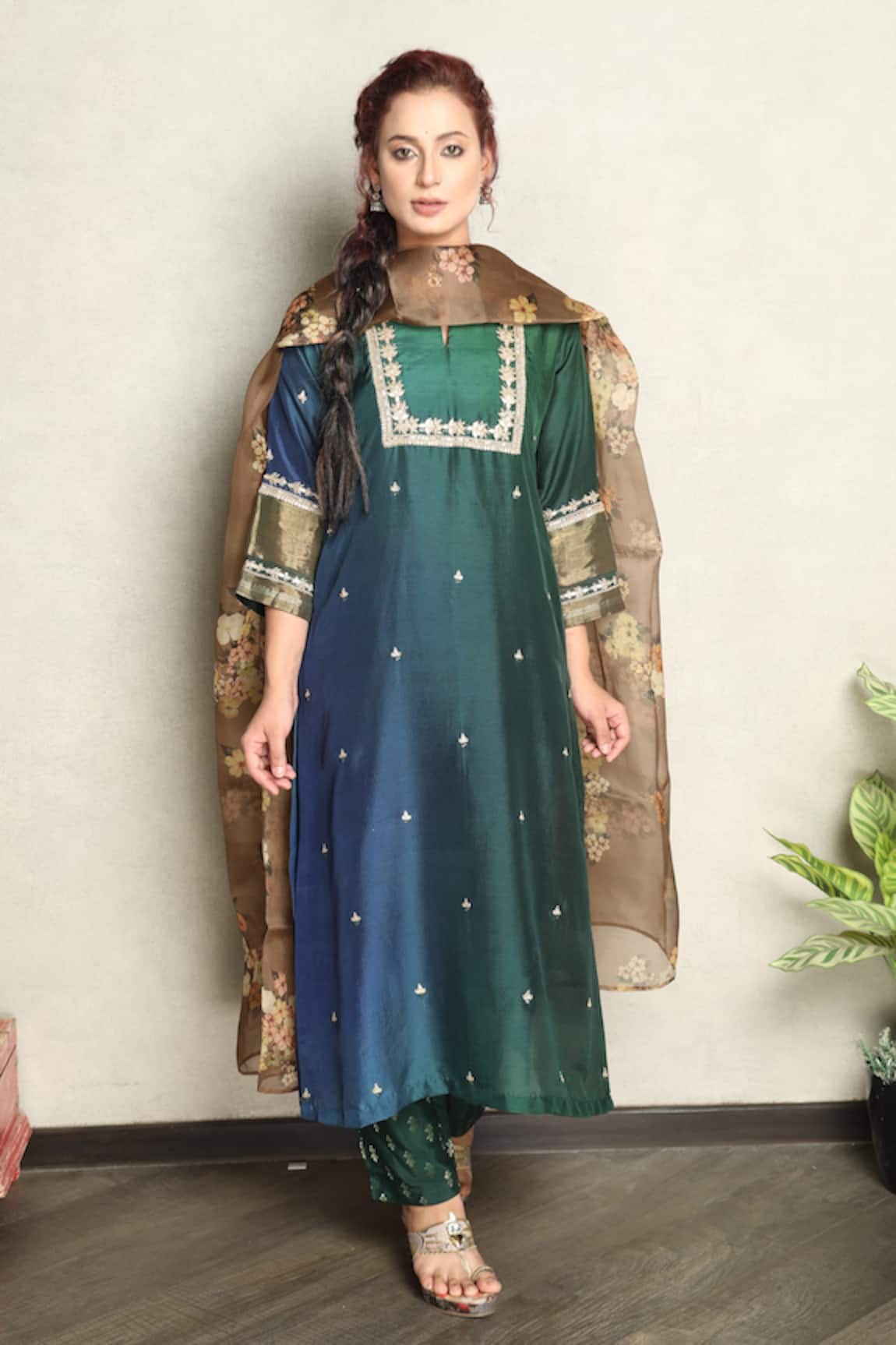 Falguni.Foram Embroidered Kurta & Pant Set 