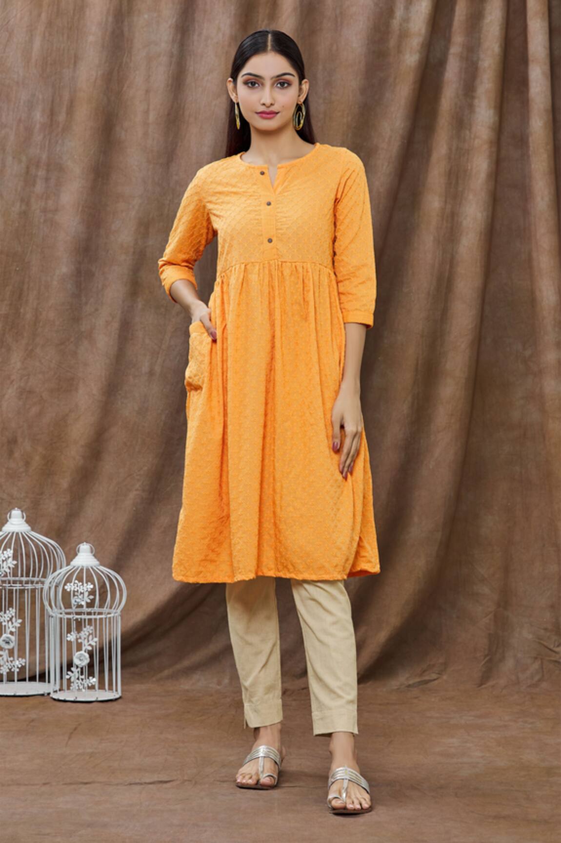 Nazaakat by Samara Singh Cotton Chikankari Kurta