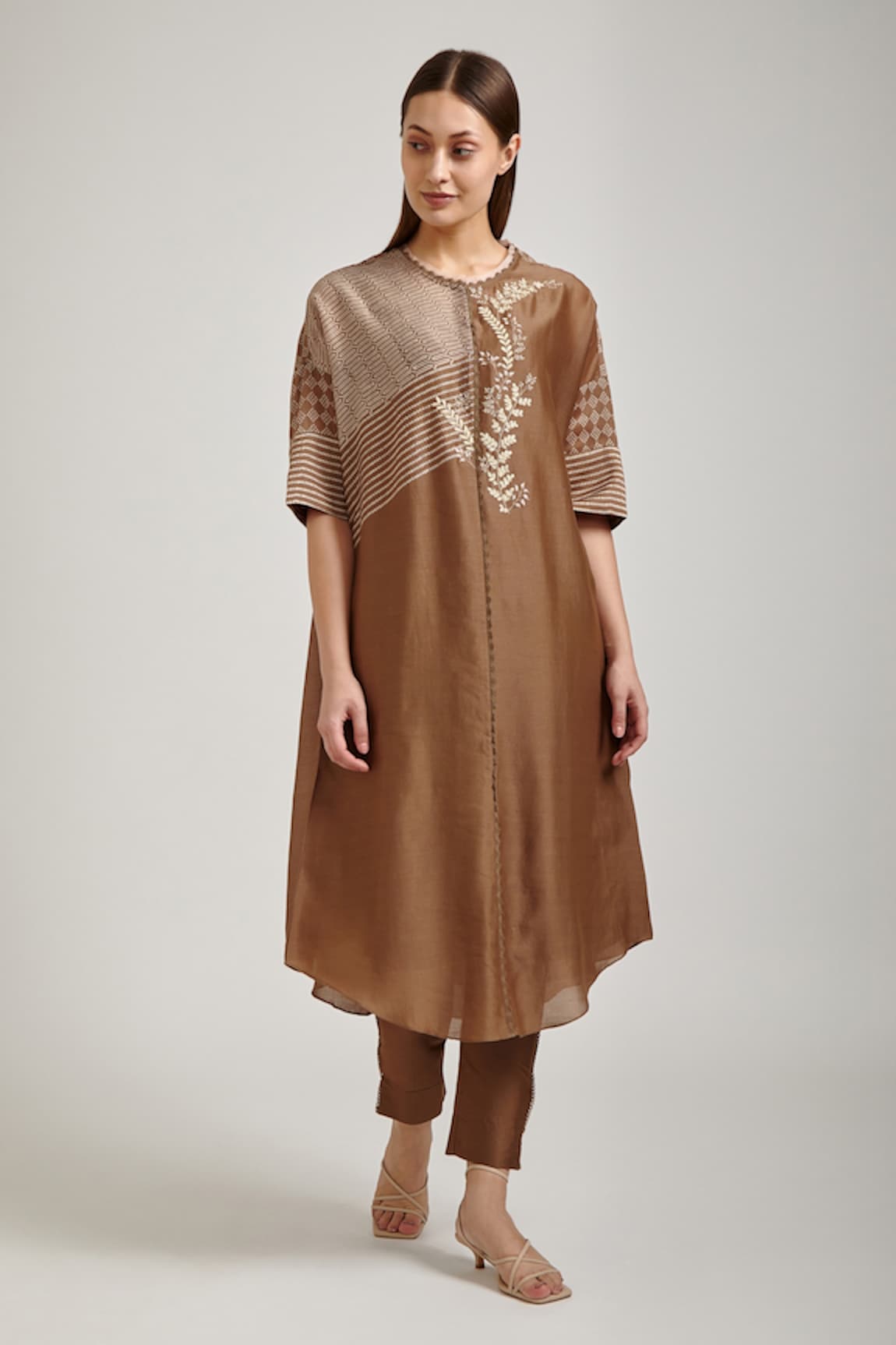 Vamil by Tina & Sonali Silk Chanderi Kurta & Pant Set