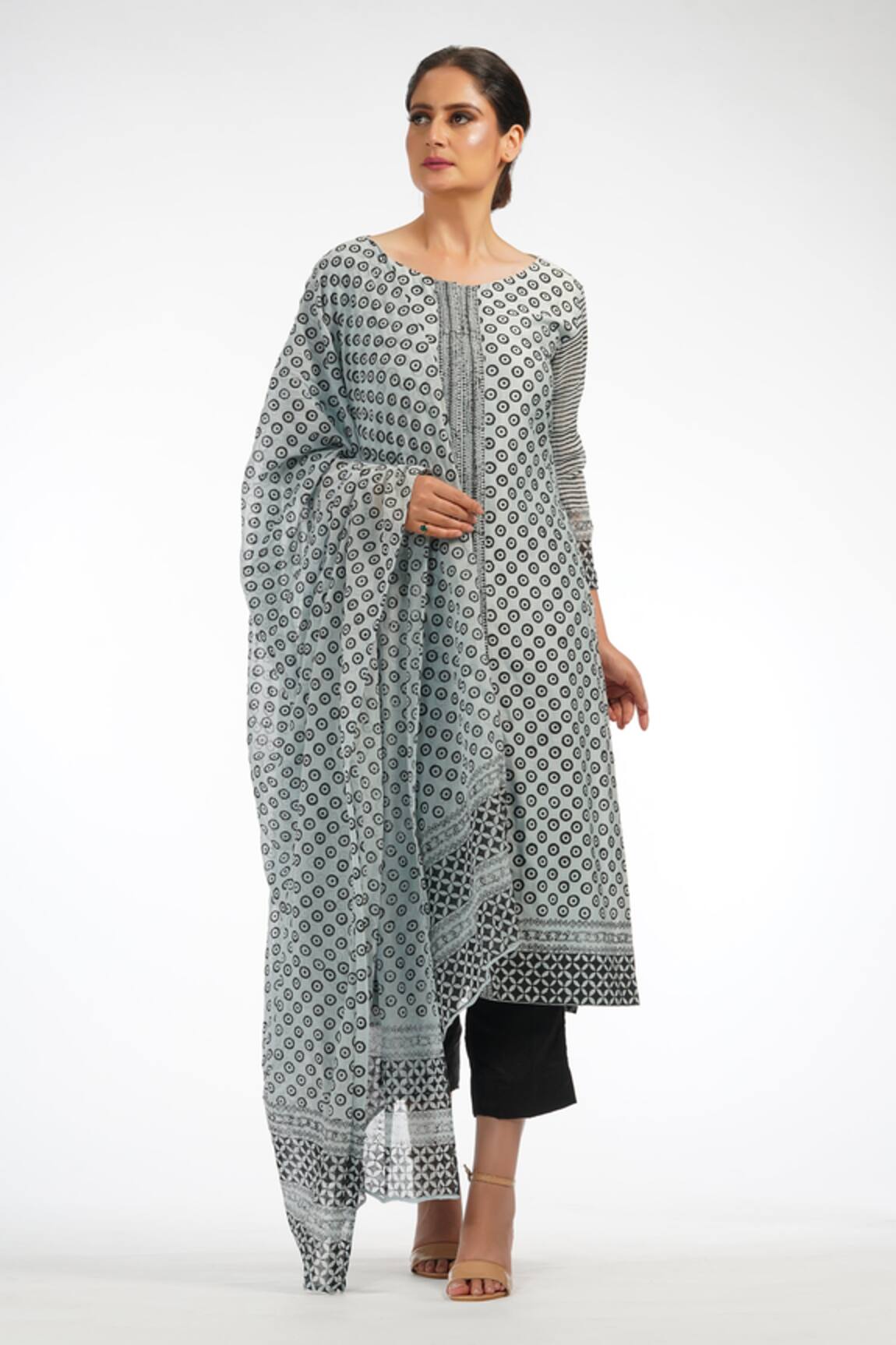 Shruti S Chanderi Silk Printed Kurta Set