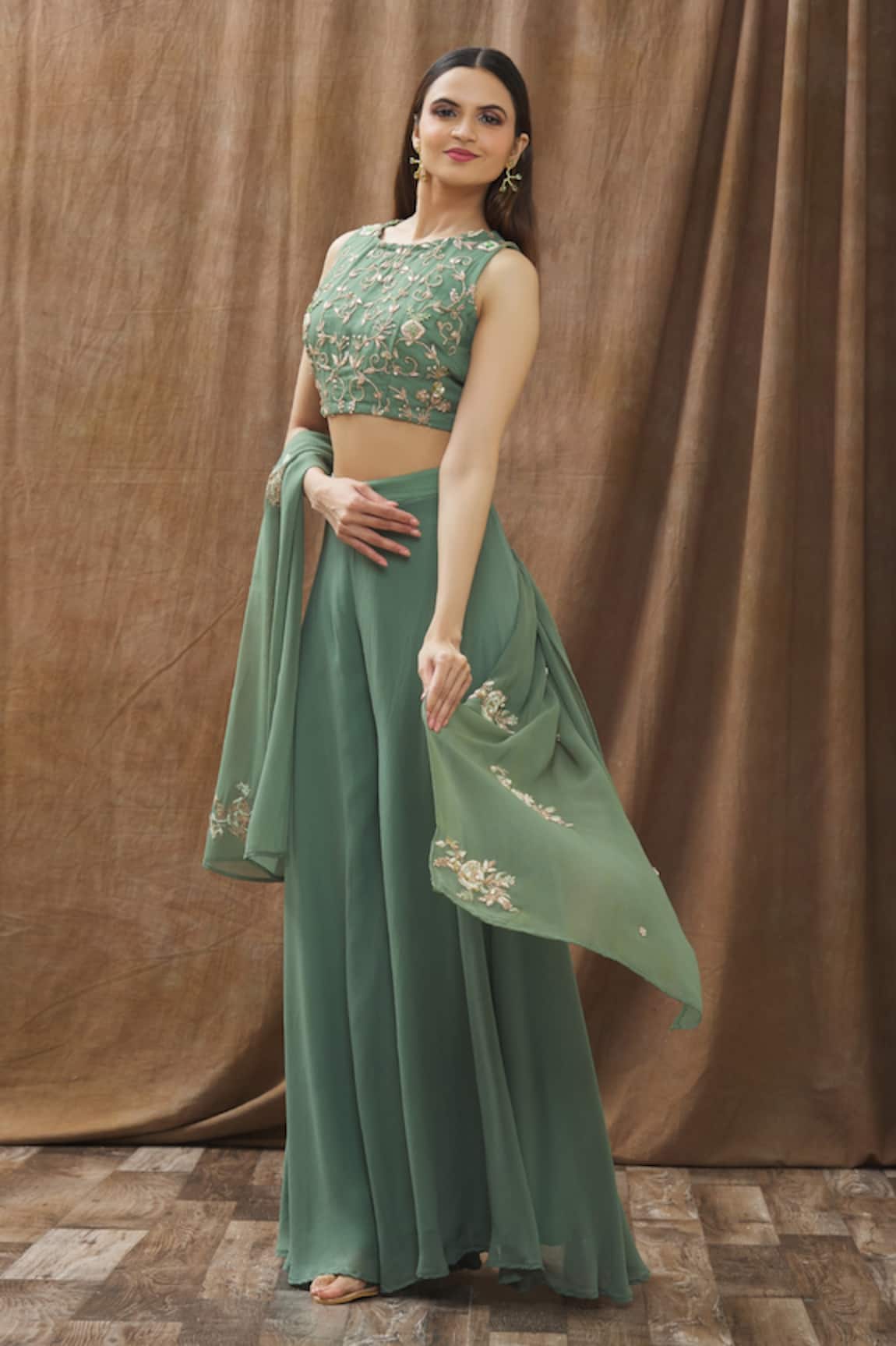 Gaurav Katta - Green Georgette Embroidery Thread Round Crop Top And Palazzo  Set For Women