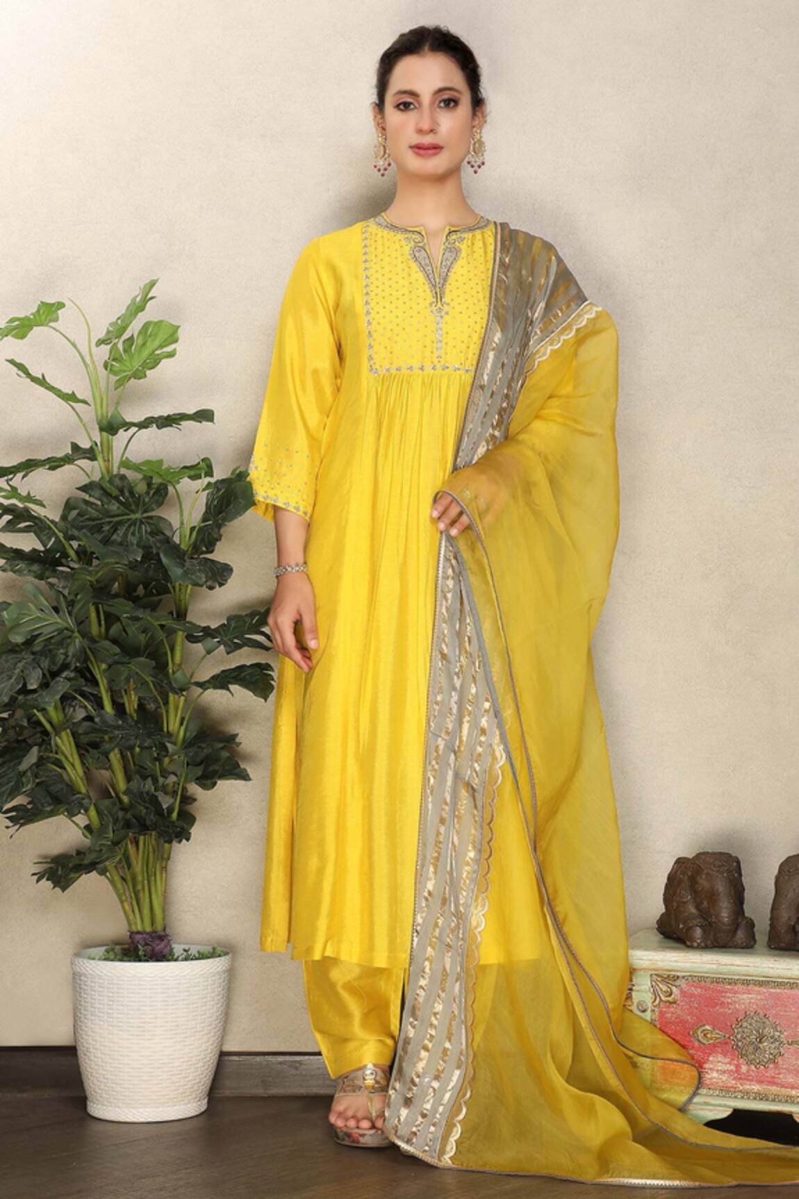 Falguni.Foram Gathered Kurta Pant Set