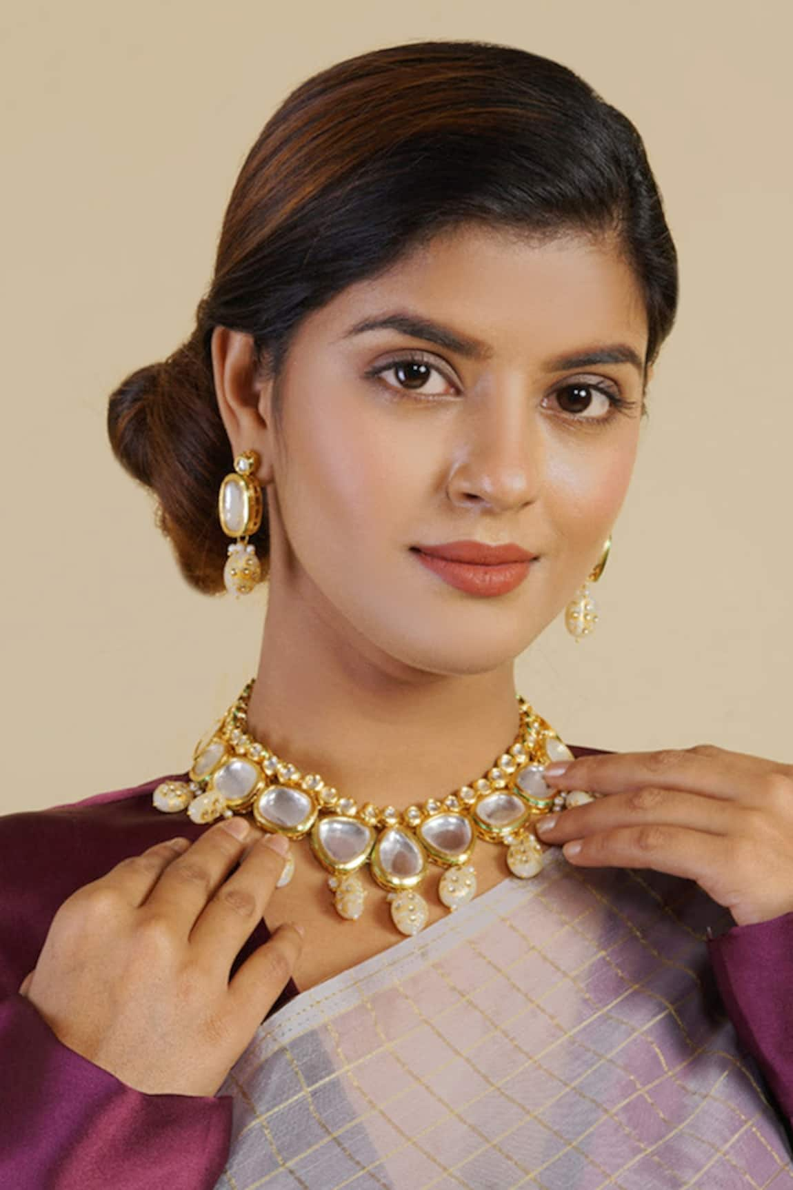 Hairatt Kundan Embellished Necklace Set