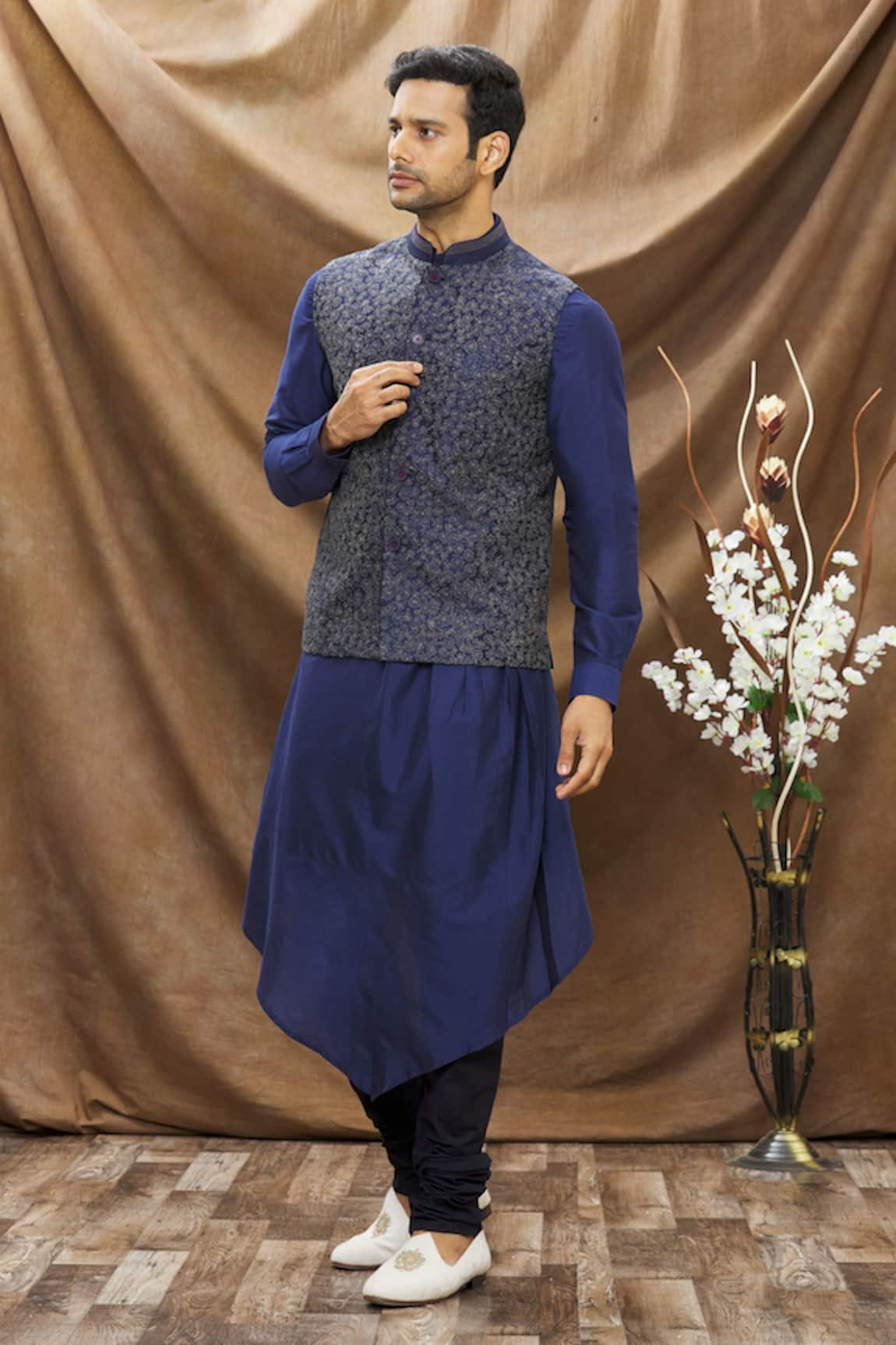 Vivek Karunakaran Floral Embroidered Bundi