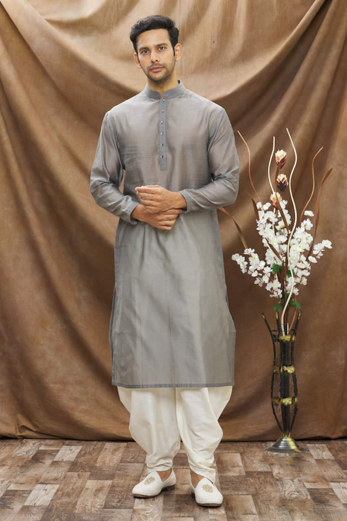 Vivek Karunakaran Chanderi Solid Kurta