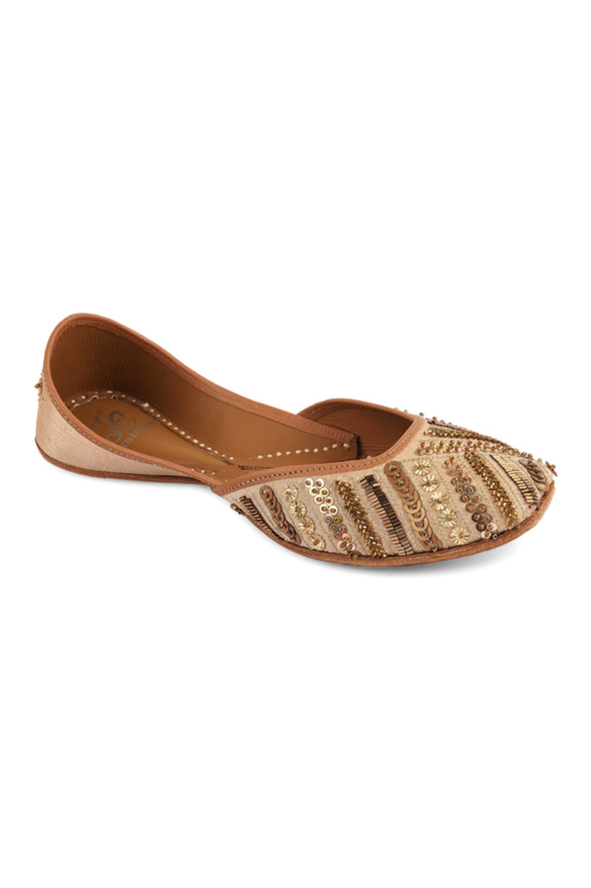 Jutti Express Glorious Embroidered Juttis