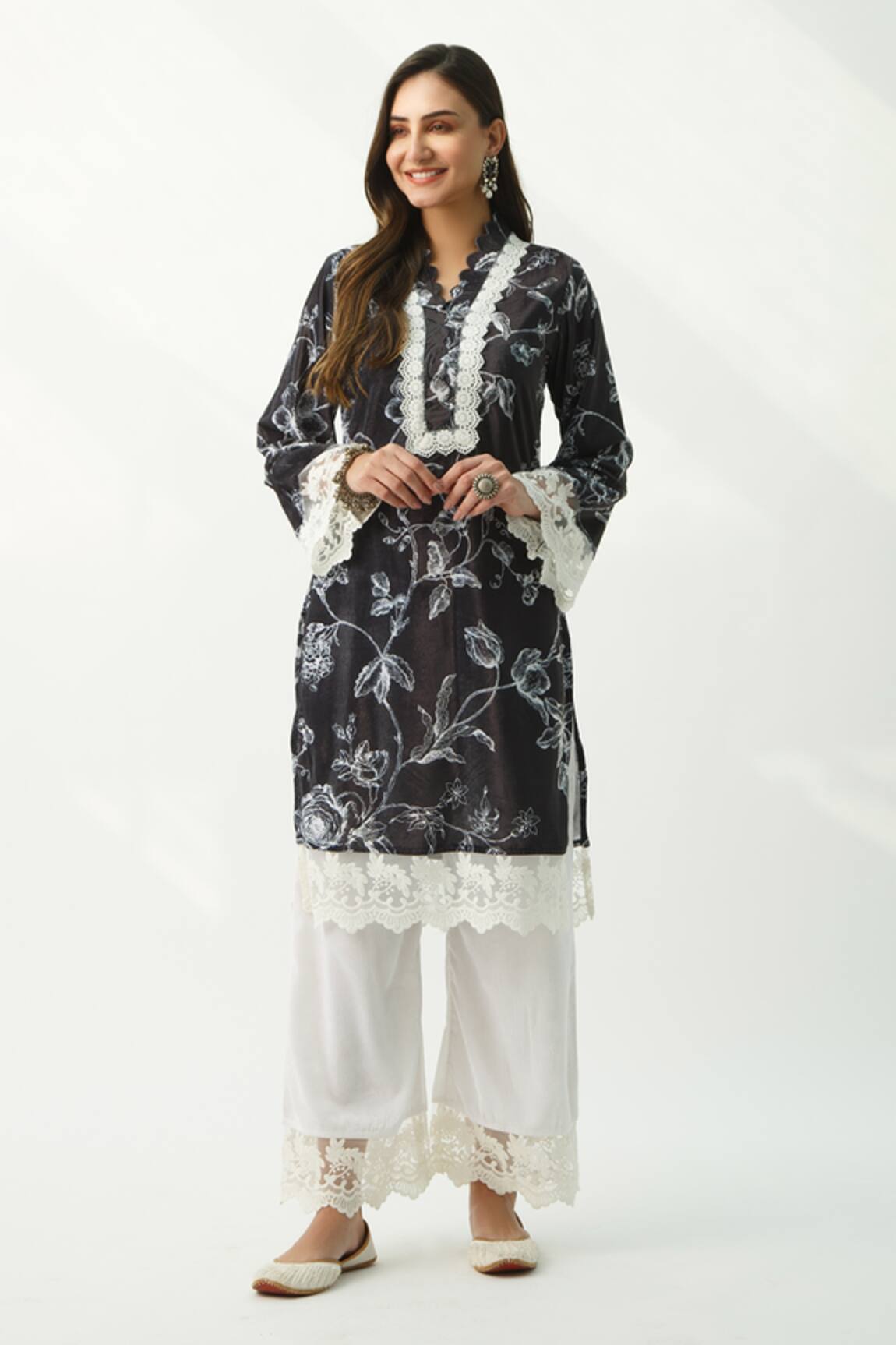 Roze Parsia Velvet Printed Kurta & Palazzo Set 