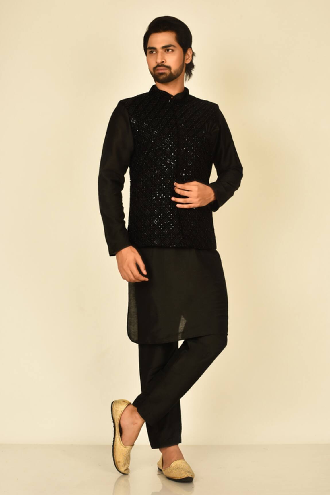 Samyukta Singhania Velvet Embroidered Bundi & Kurta Set