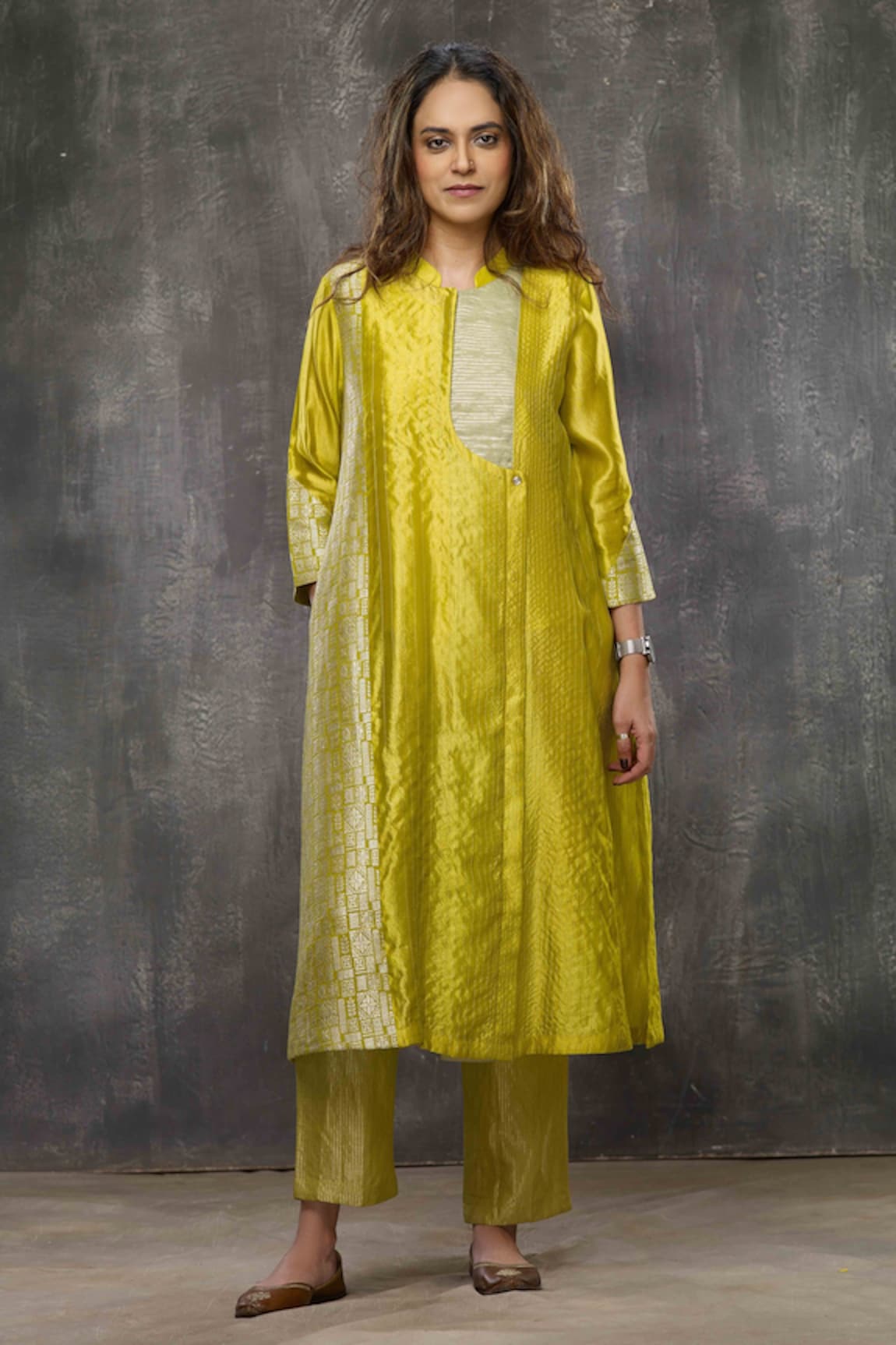 Bodhi Tree Woven Overlap Kurta & Pant Set