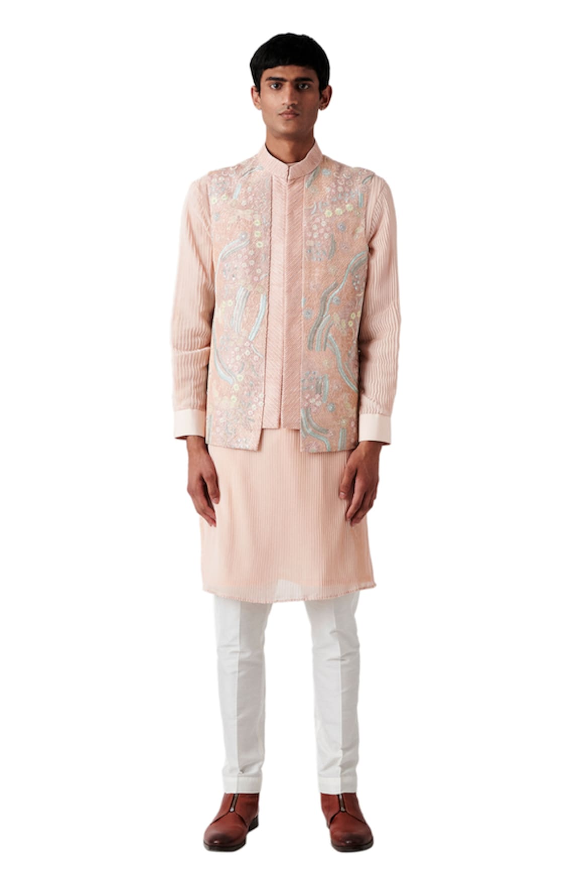 Amaare Embroidered Bundi & Kurta Set